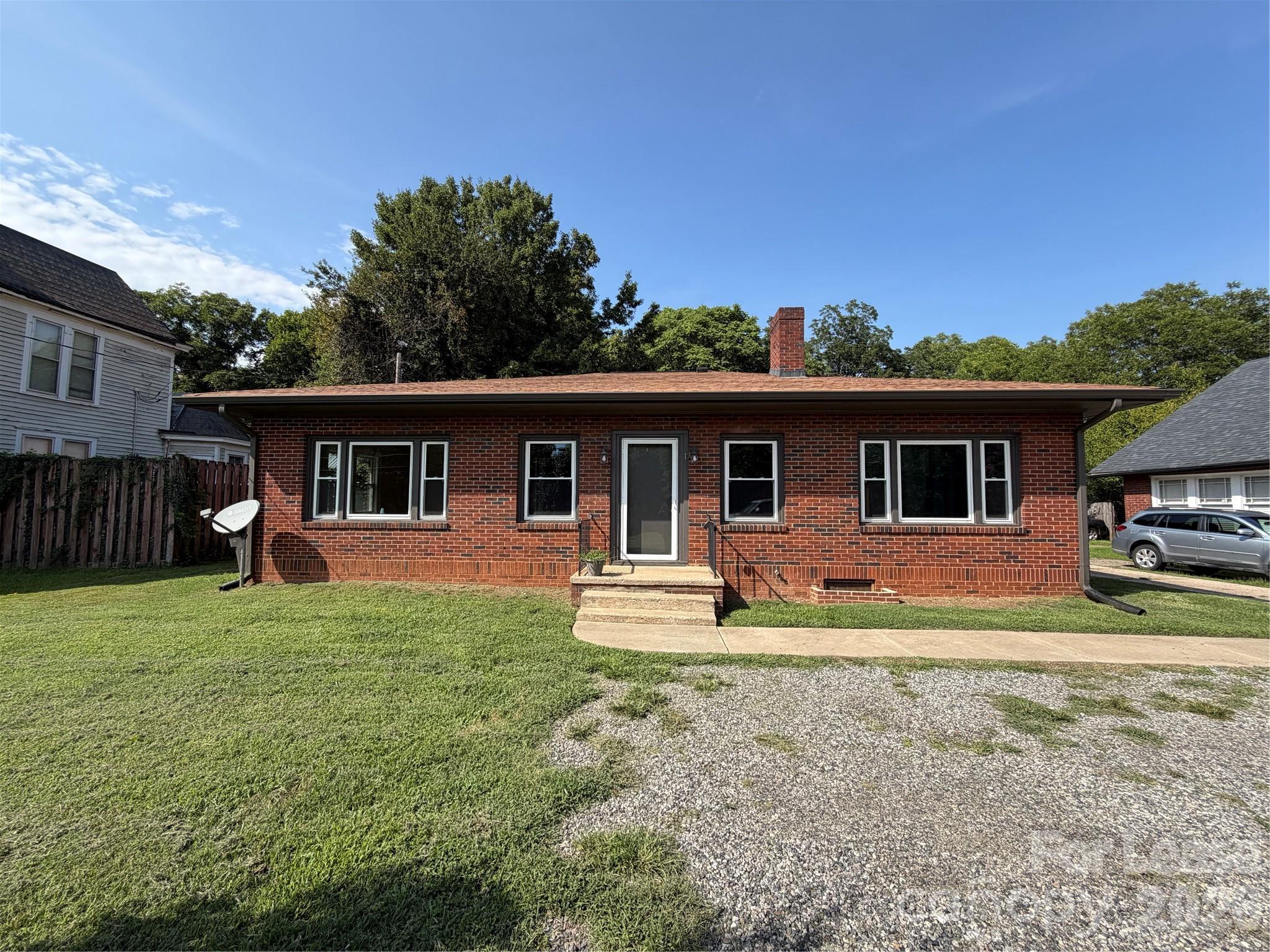 908 W Front Street — photo