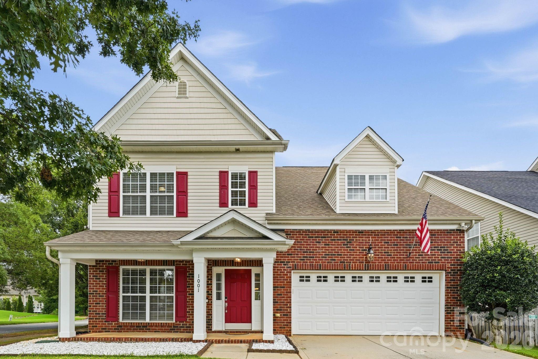 1001 Yellow Daisy Drive — photo