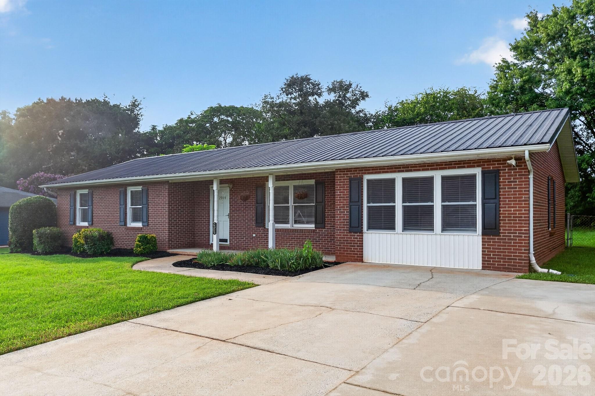 2504 Ashford Drive — photo