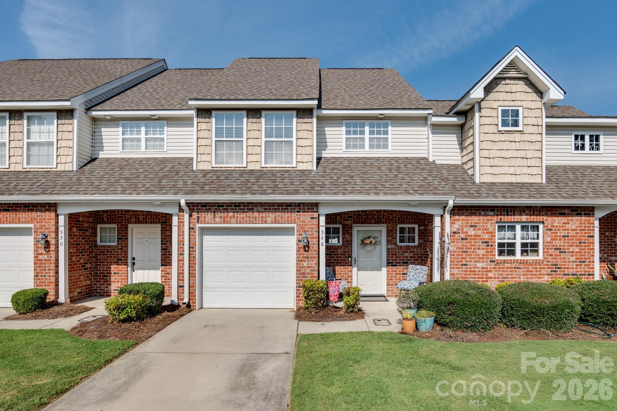 348 Valley Brook Lane SE — photo