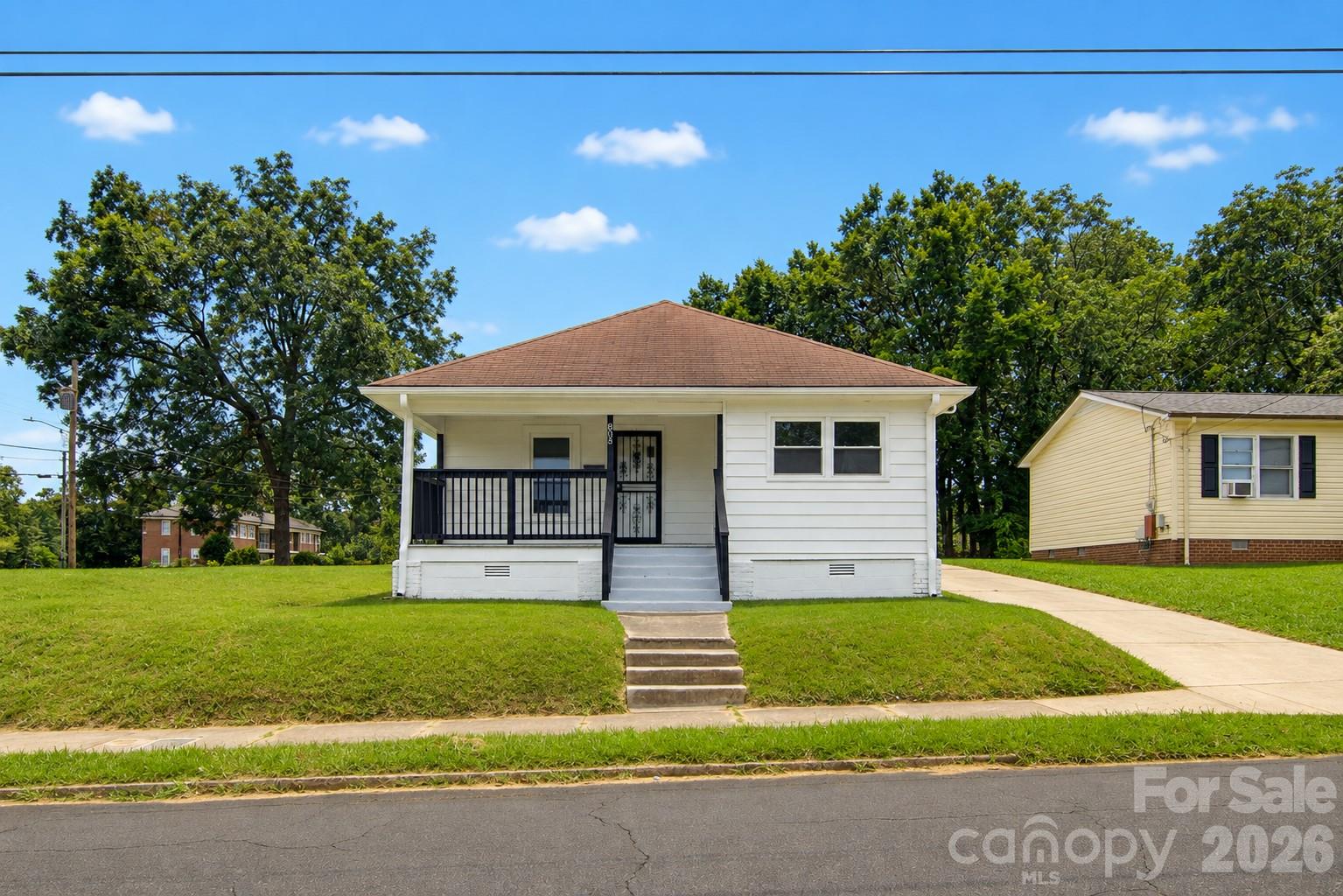 805 W Horah Street — photo
