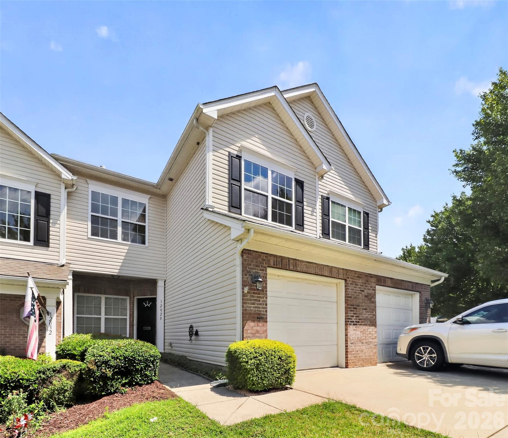 12028 Stratfield Place Circle — photo