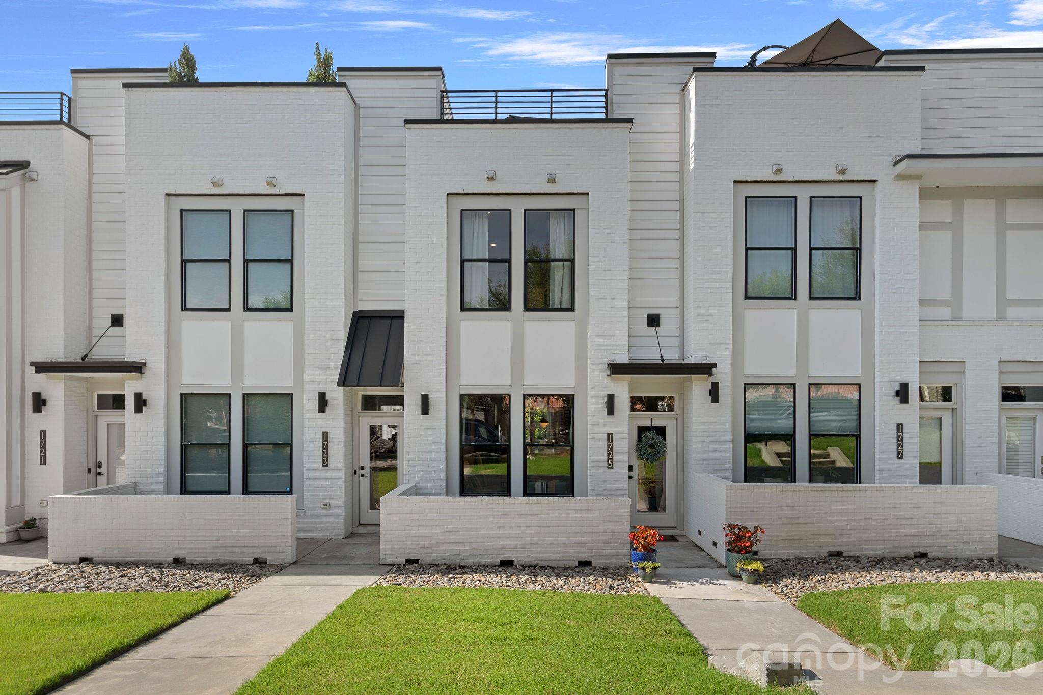1725 Wesley Green Way — photo