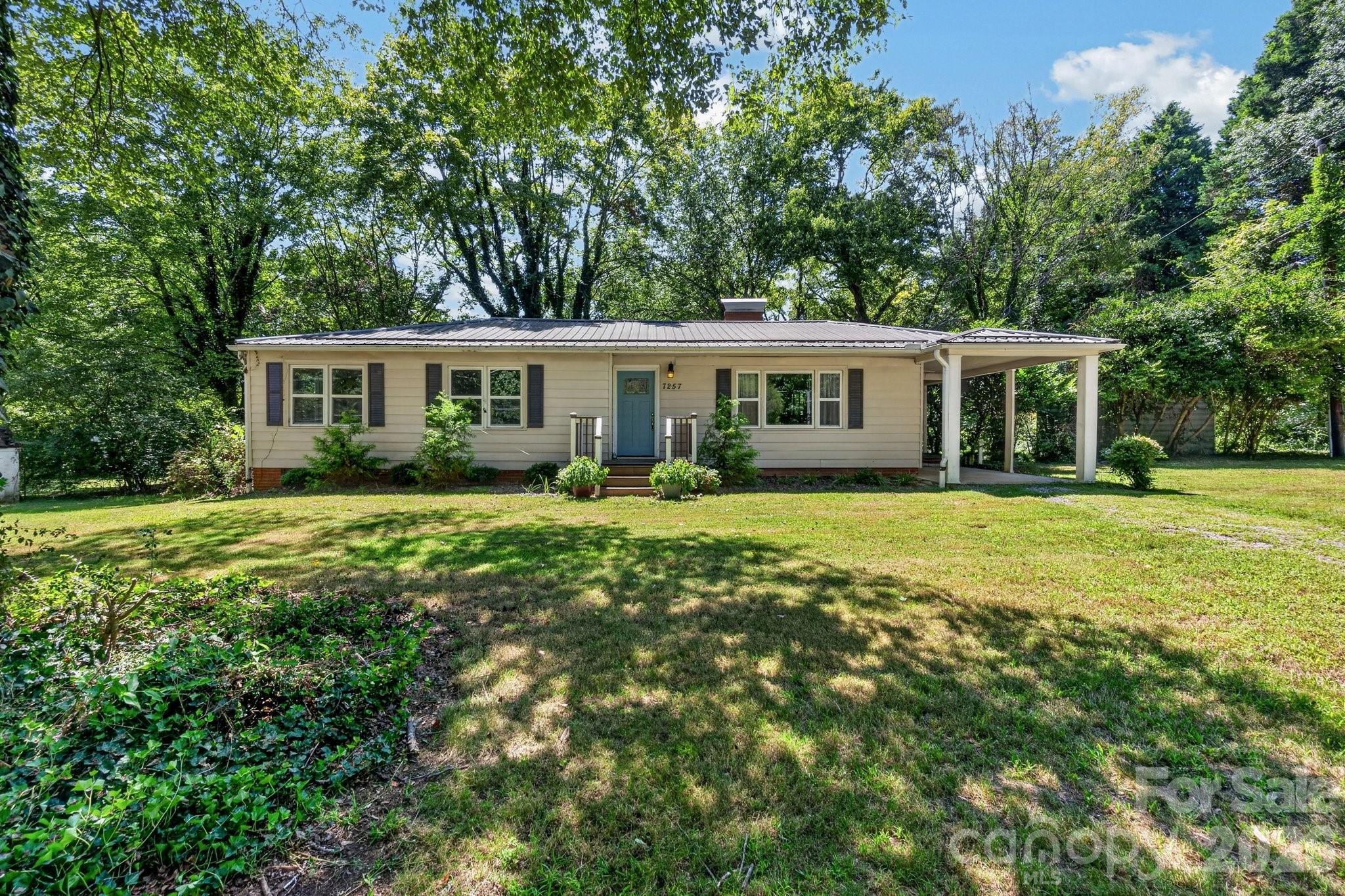 7257 Sherrills Ford Road — photo