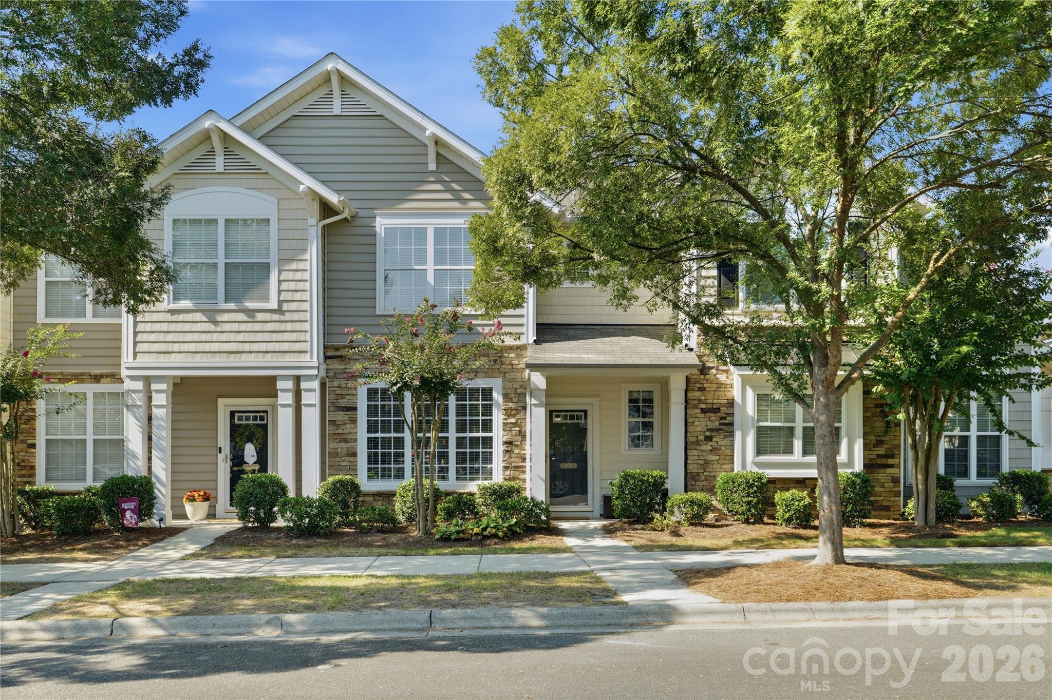 1028 Tabard Lane — photo