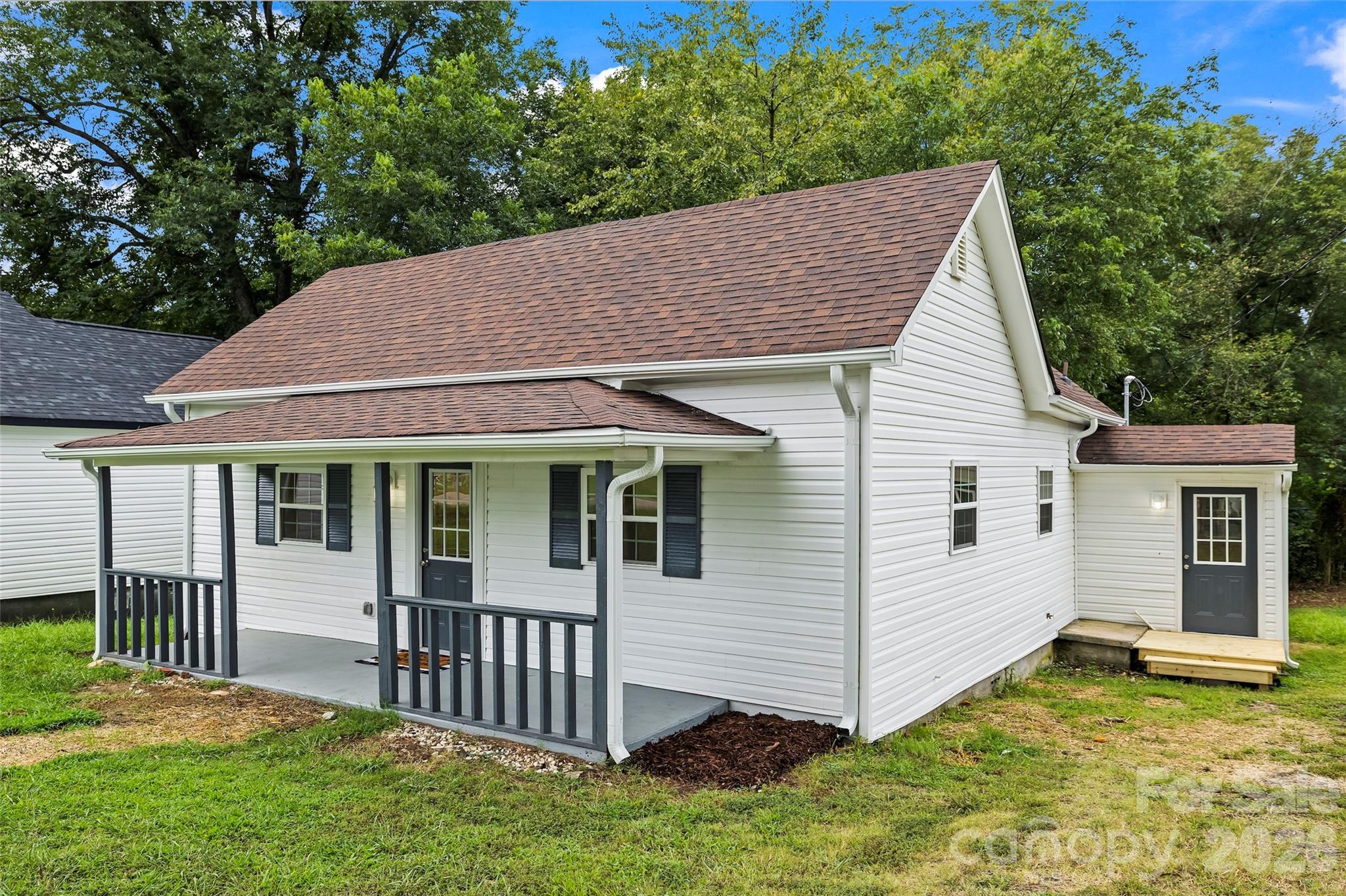 605 Kings Mountain Street — photo
