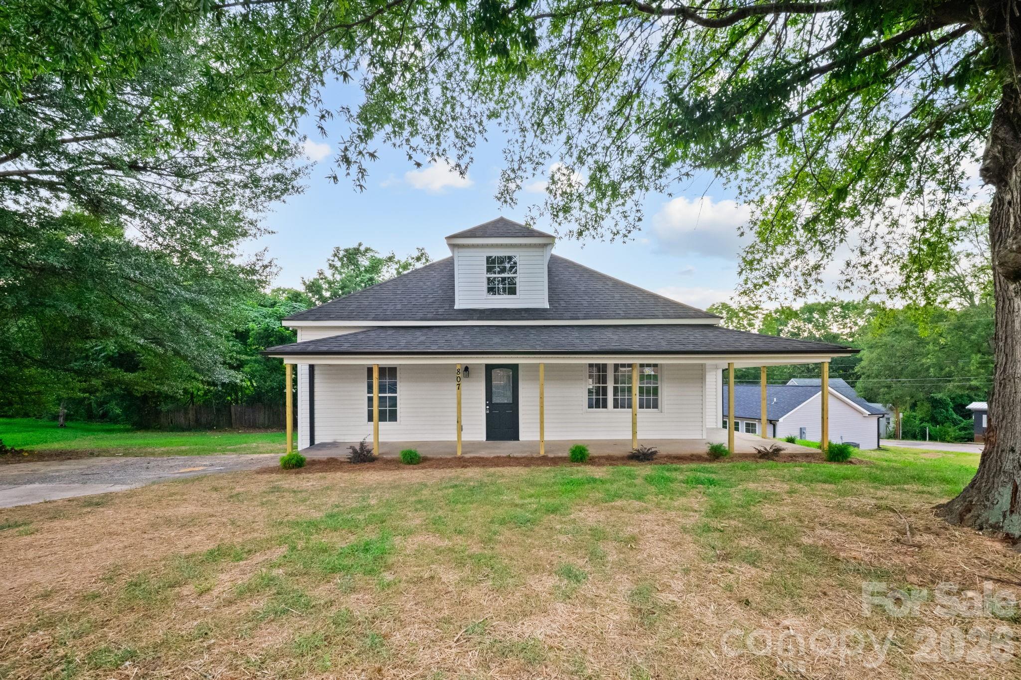 807 N Walnut Street — photo