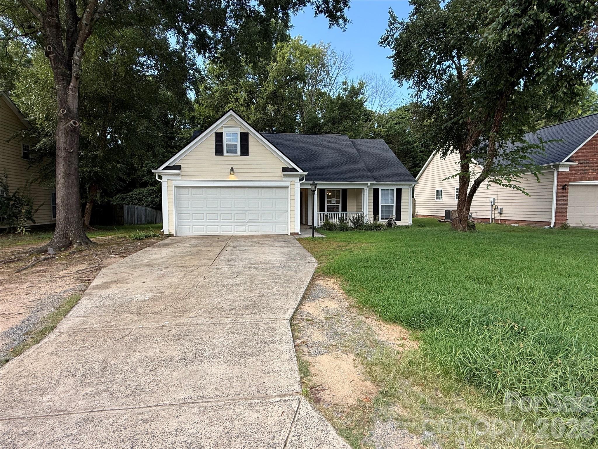 2615 Robyns Glen Drive — photo