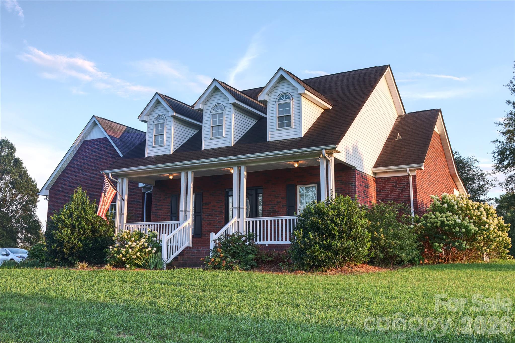 6710 Lawyers Road E — photo