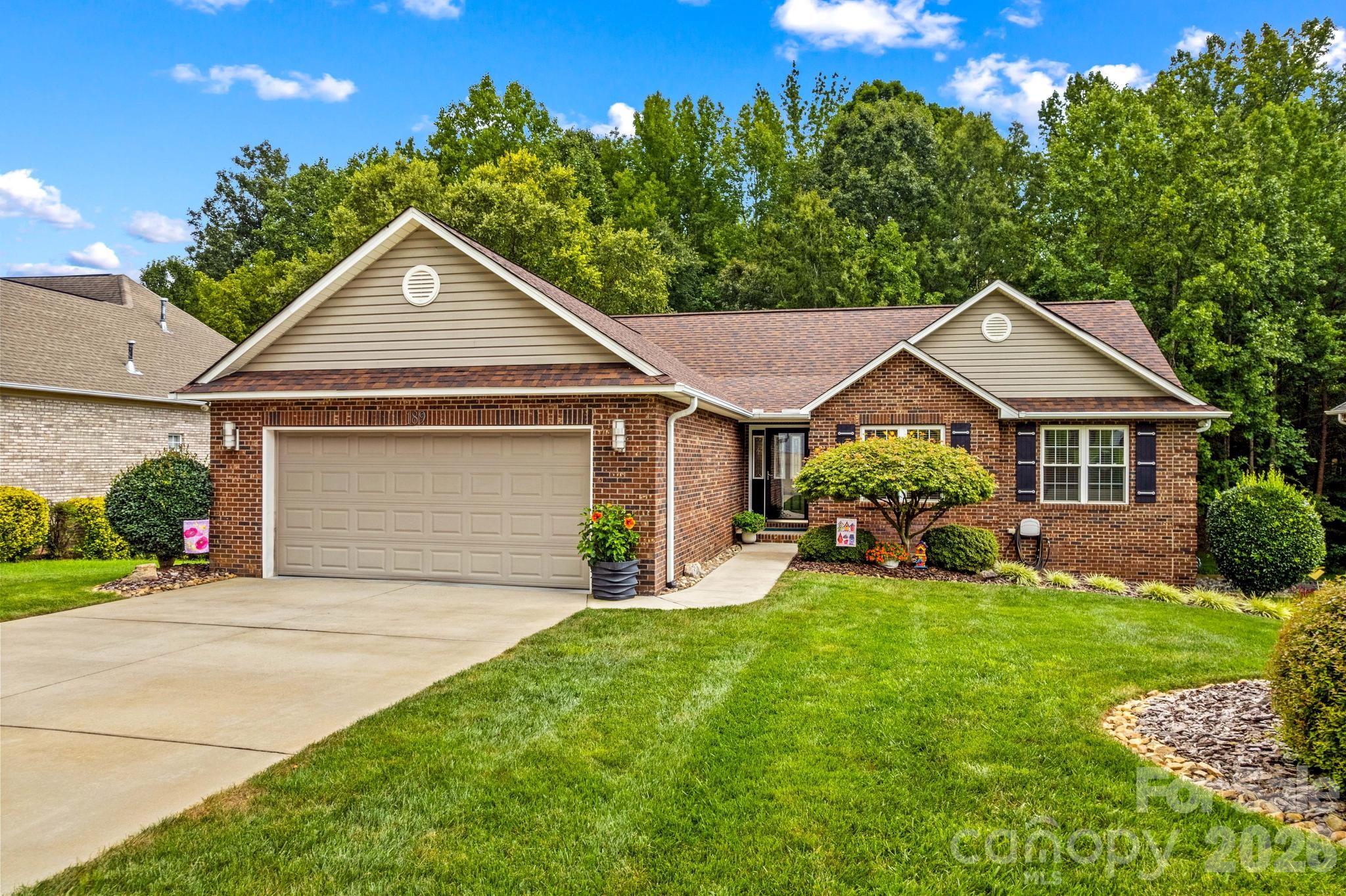 189 River Birch Circle — photo