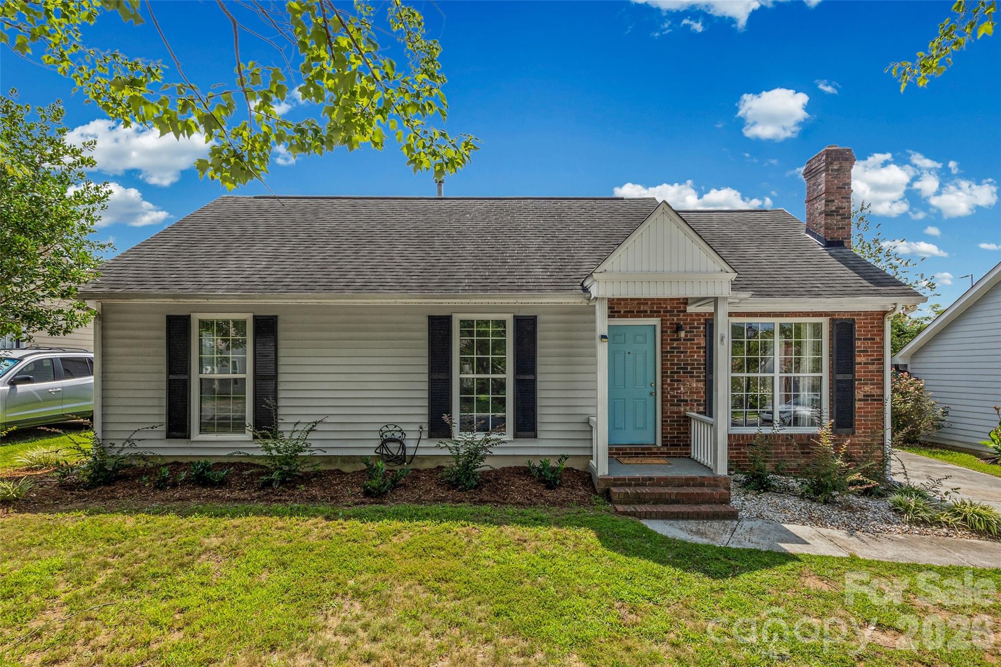 127 Lauren Drive — photo