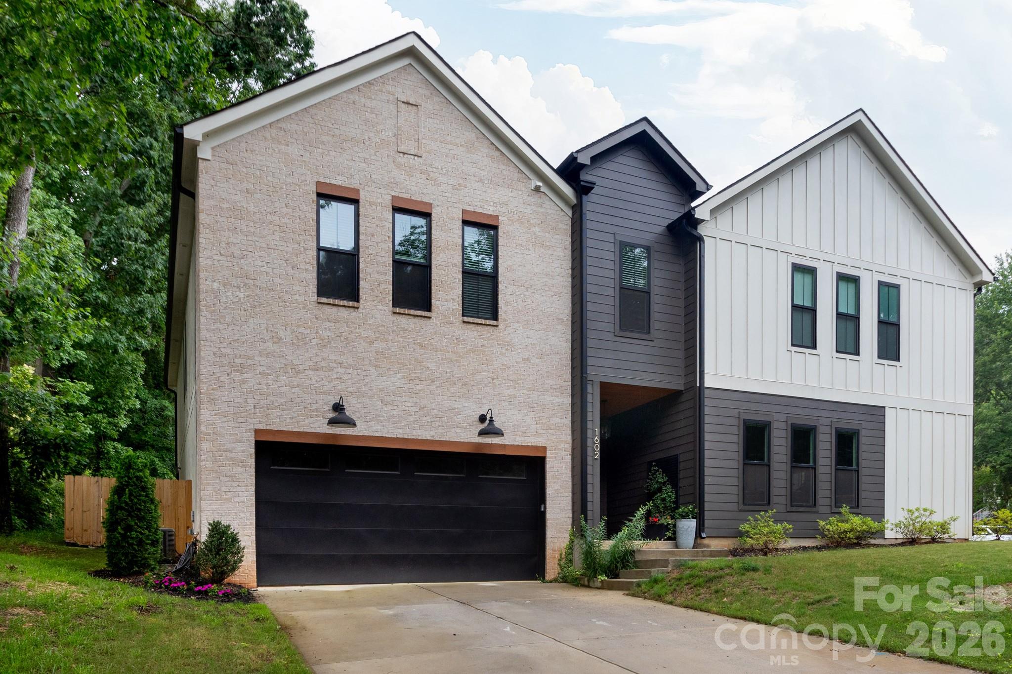 1602 Herrin Avenue — photo