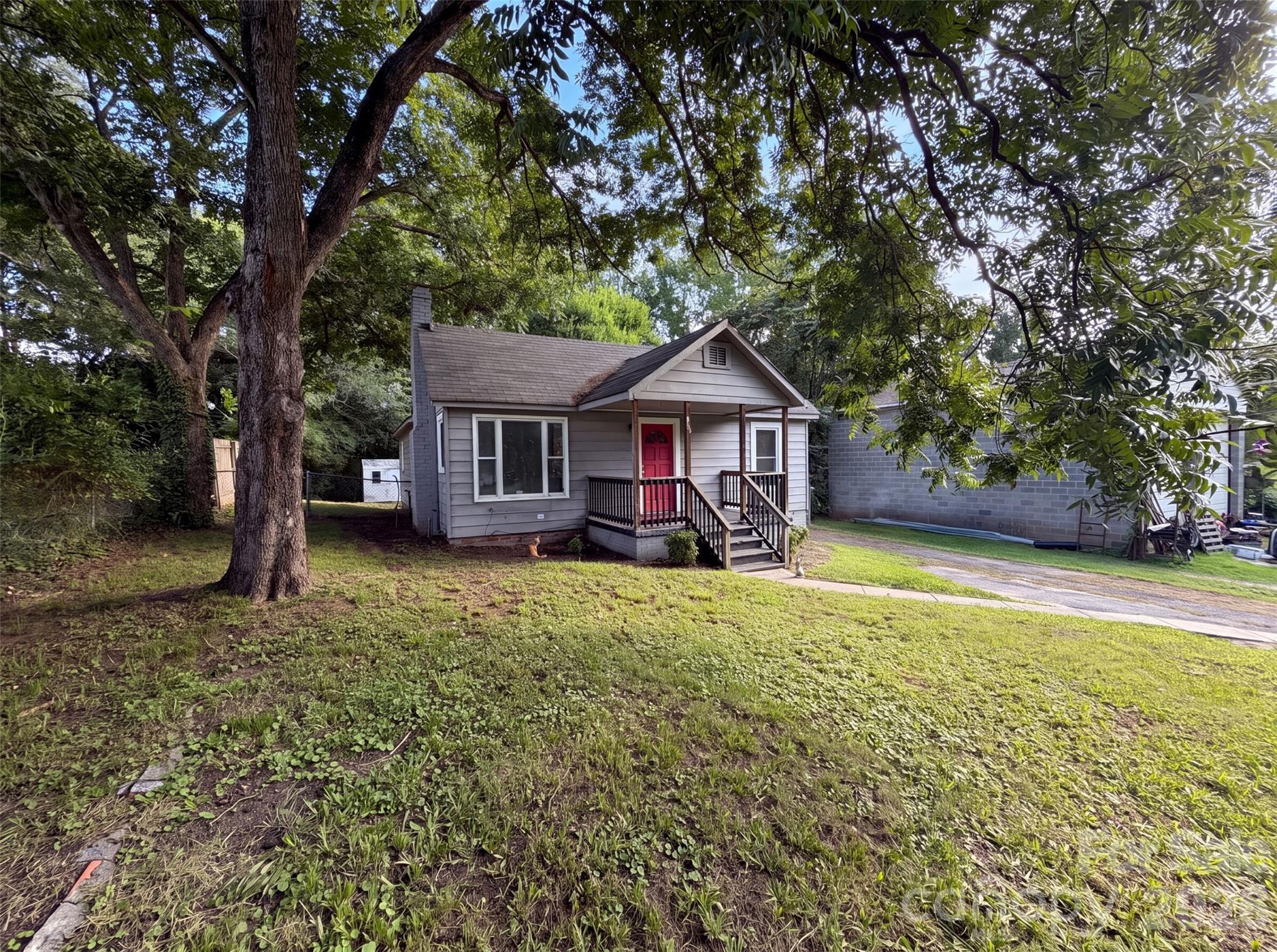831 Fairview Street — photo