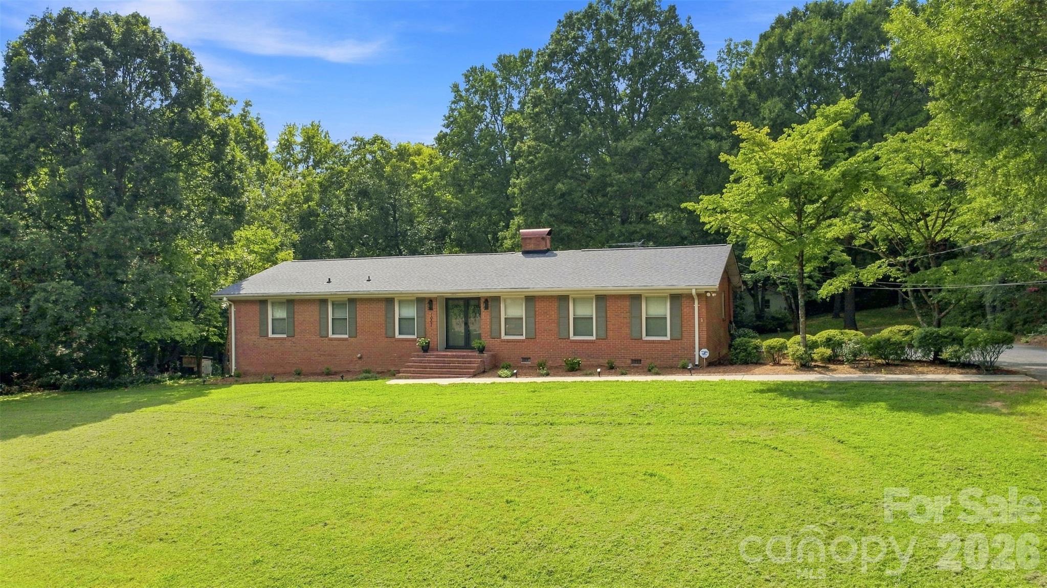 1002 Leewood Drive — photo
