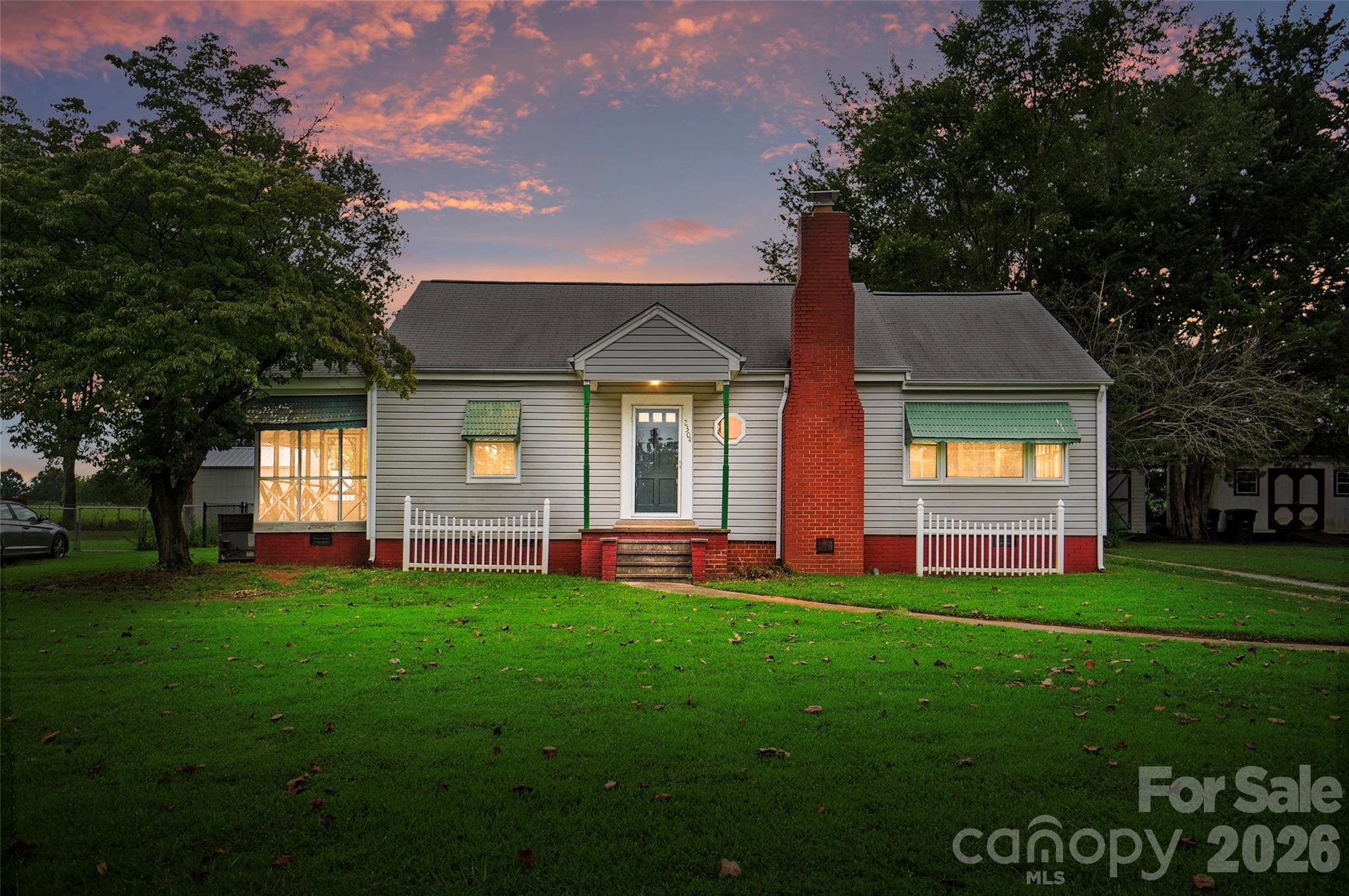 2304 Mclean Street — photo