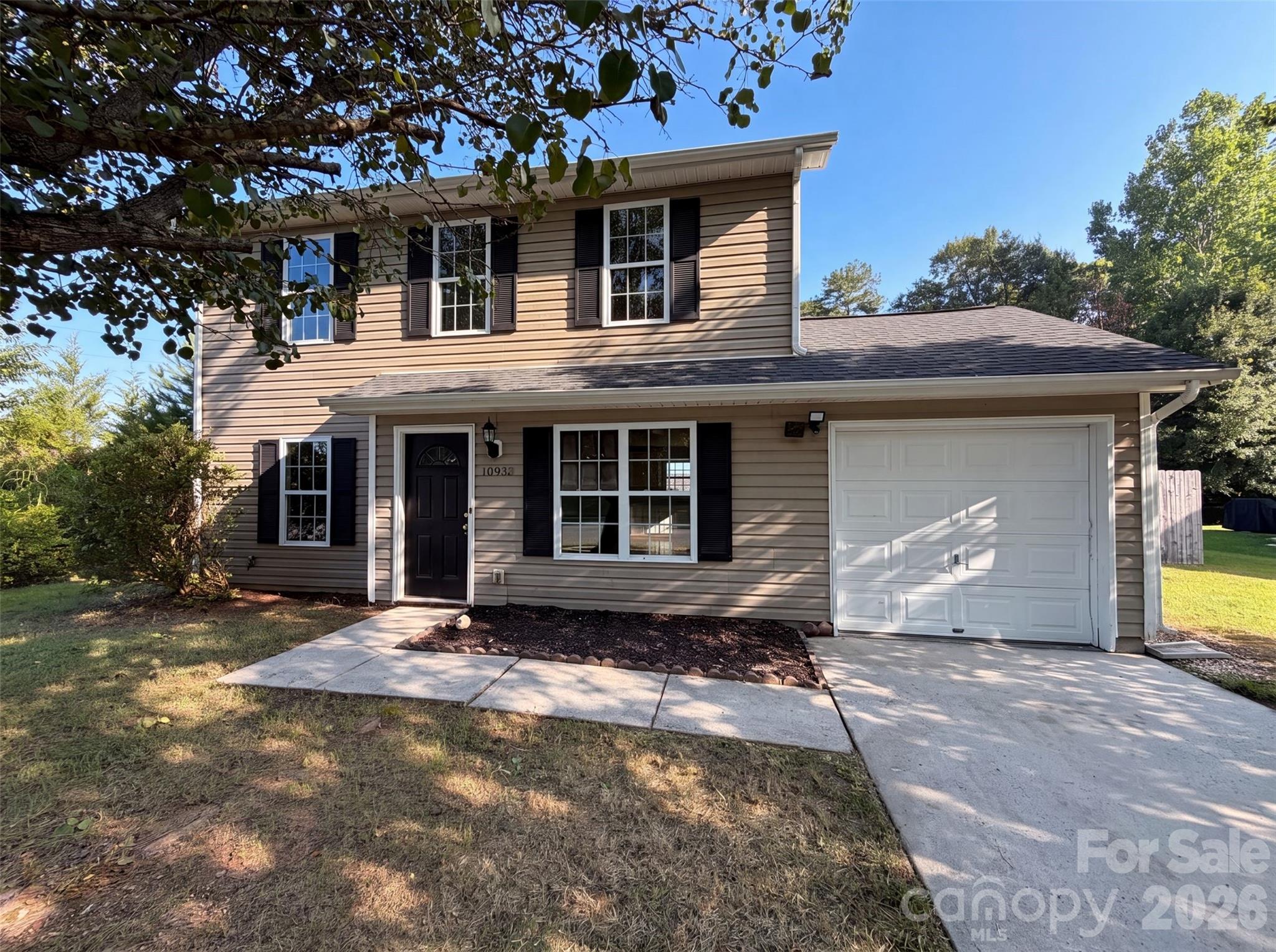 10933 Pointer Ridge Drive — photo
