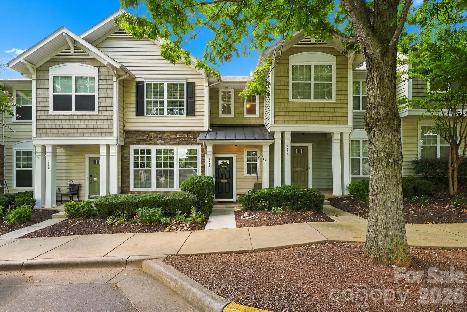 149 Leyton Loop E — photo