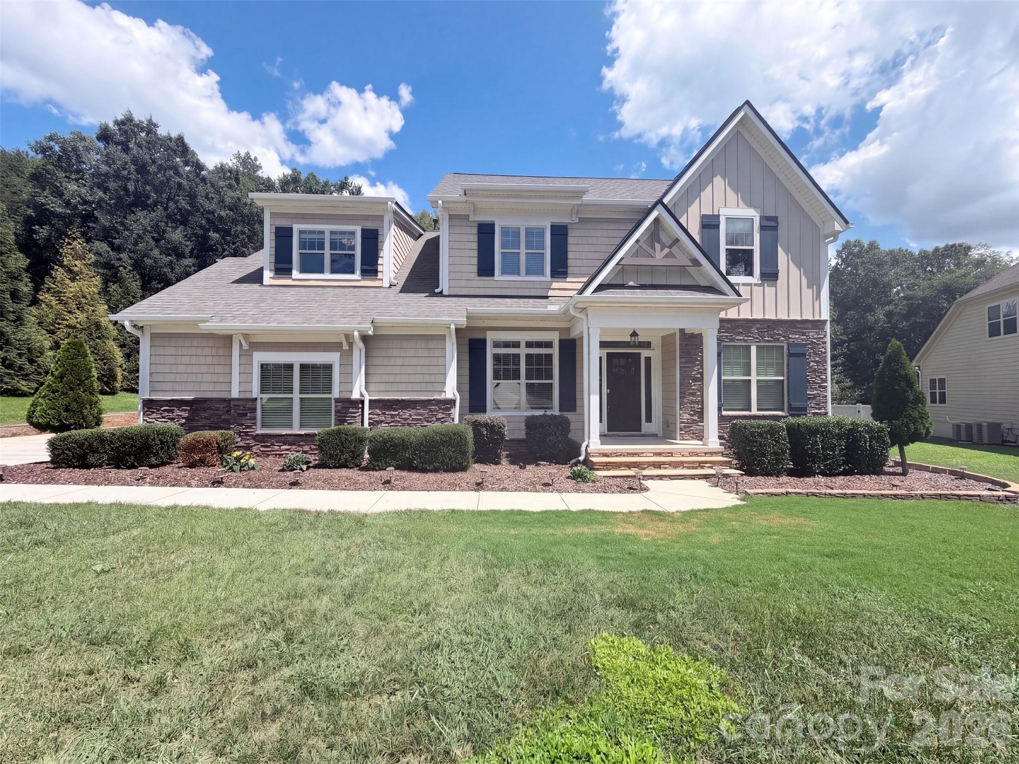 131 Lakeshore Hills Drive — photo