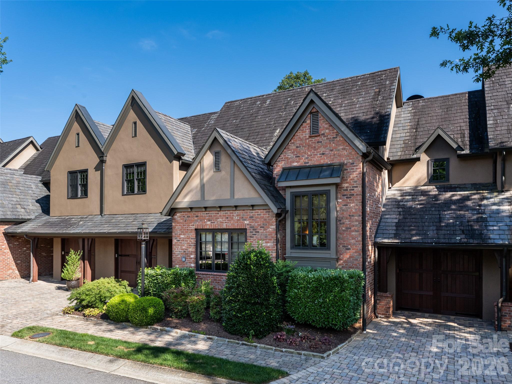 16 Village Oak Drive — photo