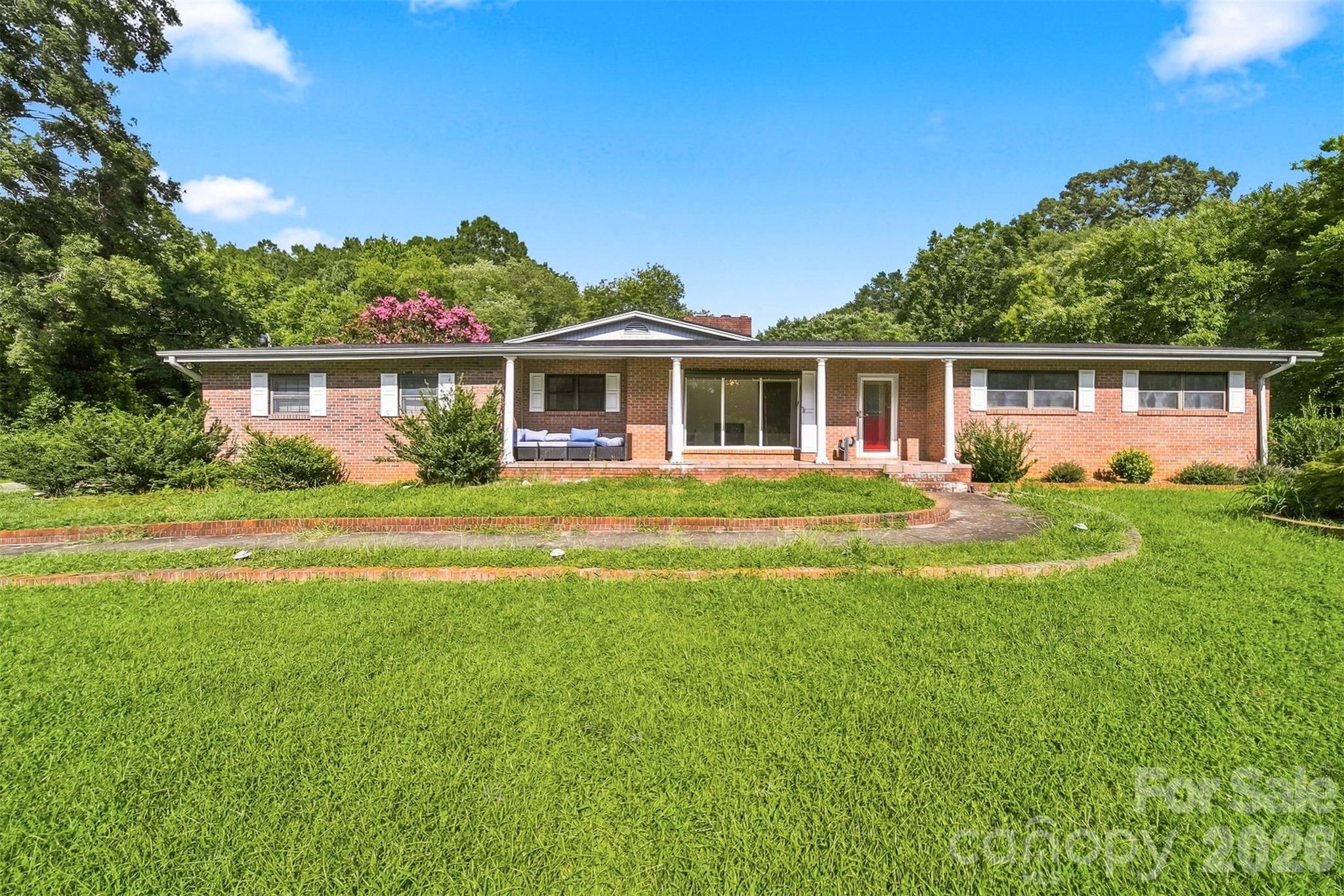 324 Northwood Park — photo
