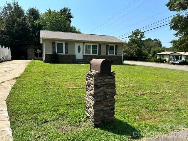 601 E Saunders Avenue — photo