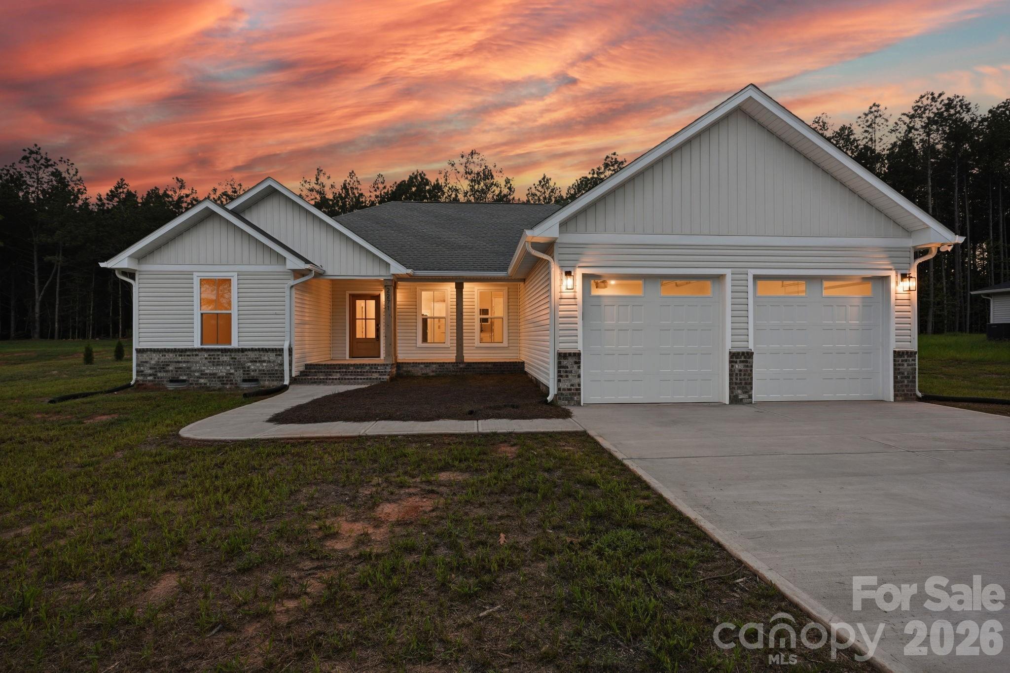 2271 Lee Lawing Road — photo