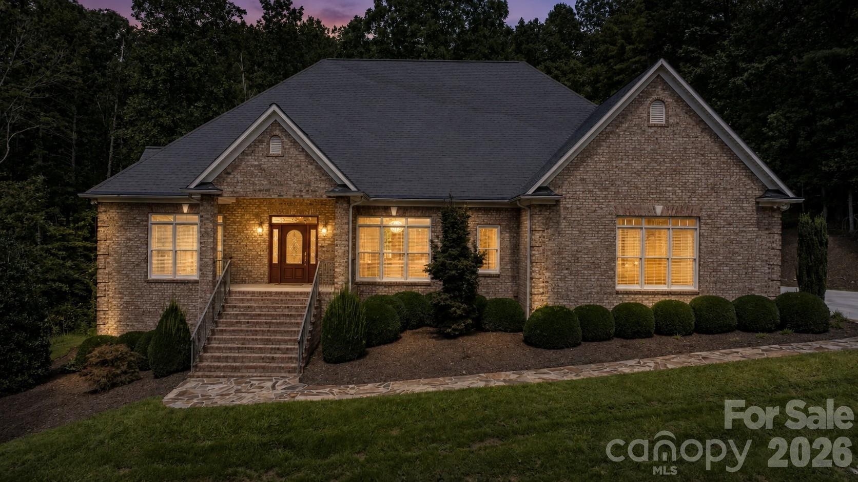 2752 Brittany Drive — photo