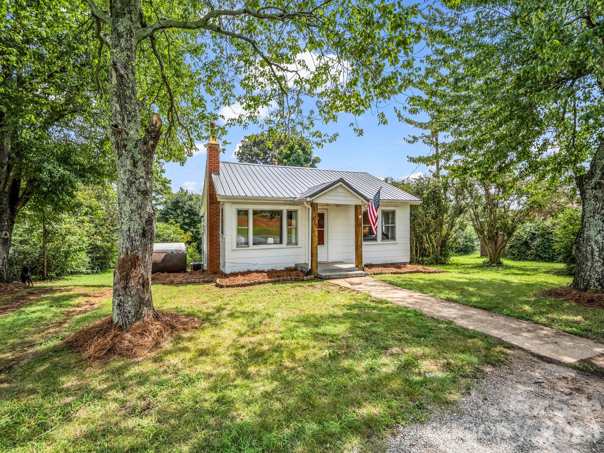 1302 Startown Road — photo