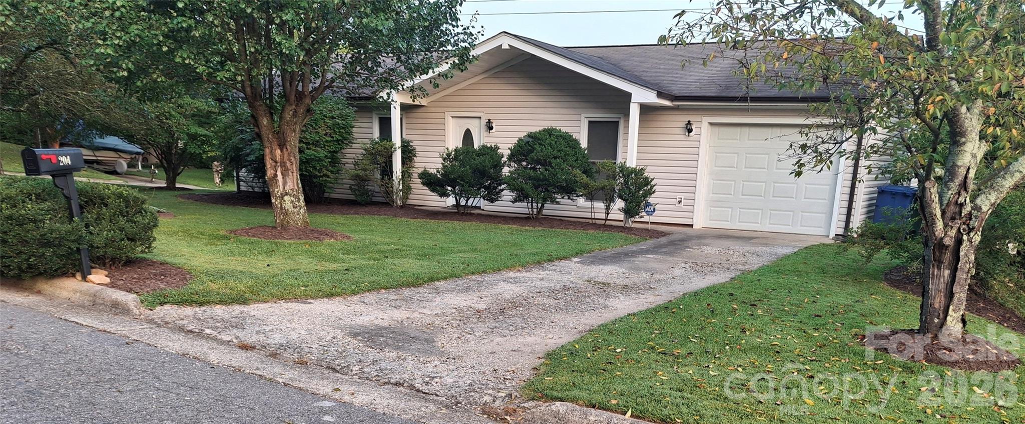204 Scottlynn Drive — photo