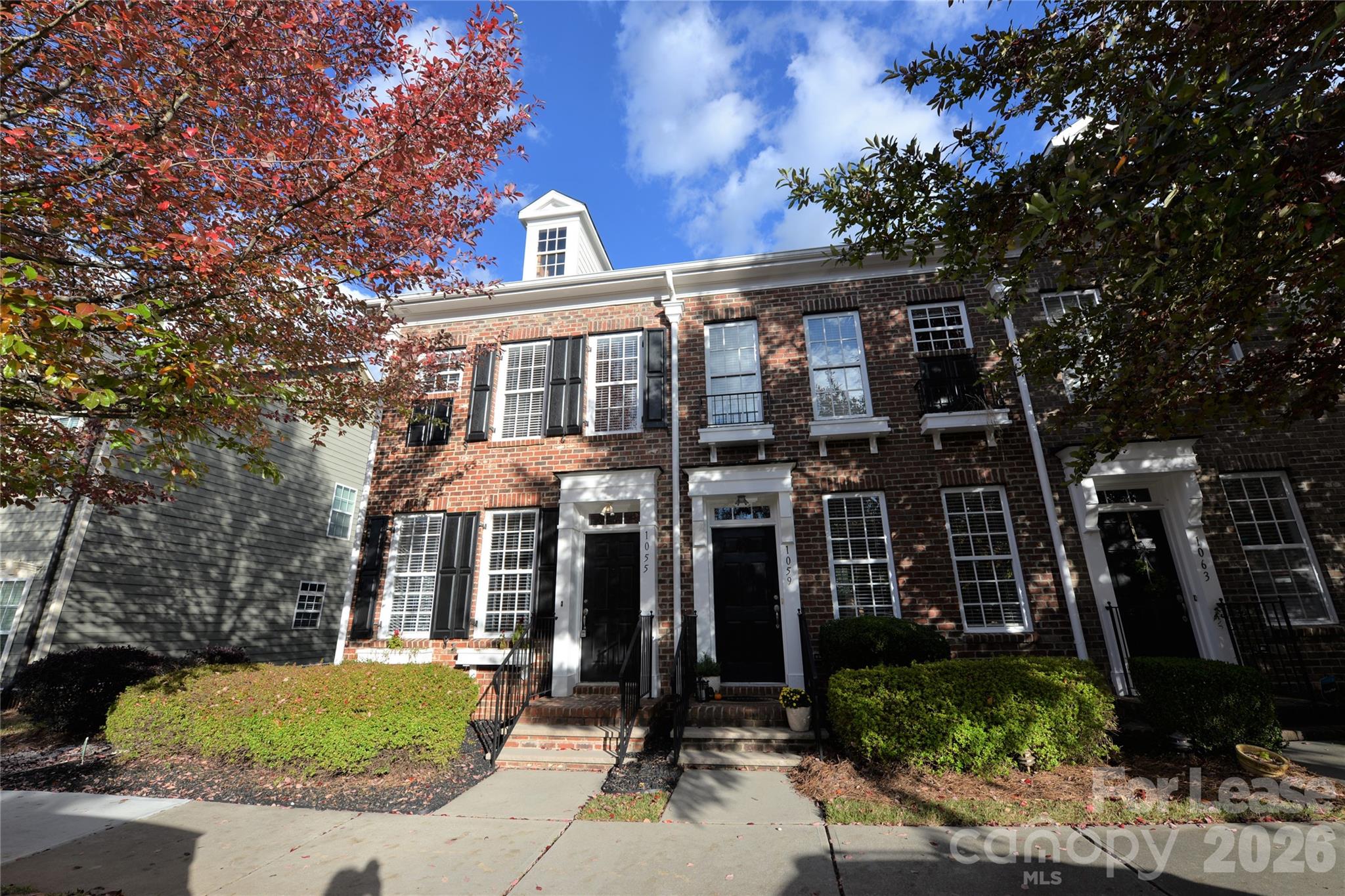 1055 Writers Way — photo