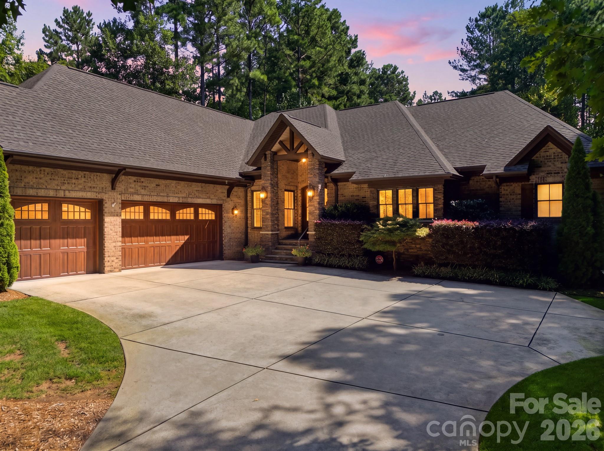 7197 Windy Ridge Drive — photo