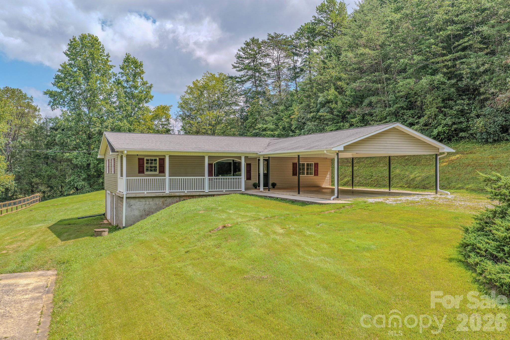 163 Meadowbrook Lane — photo