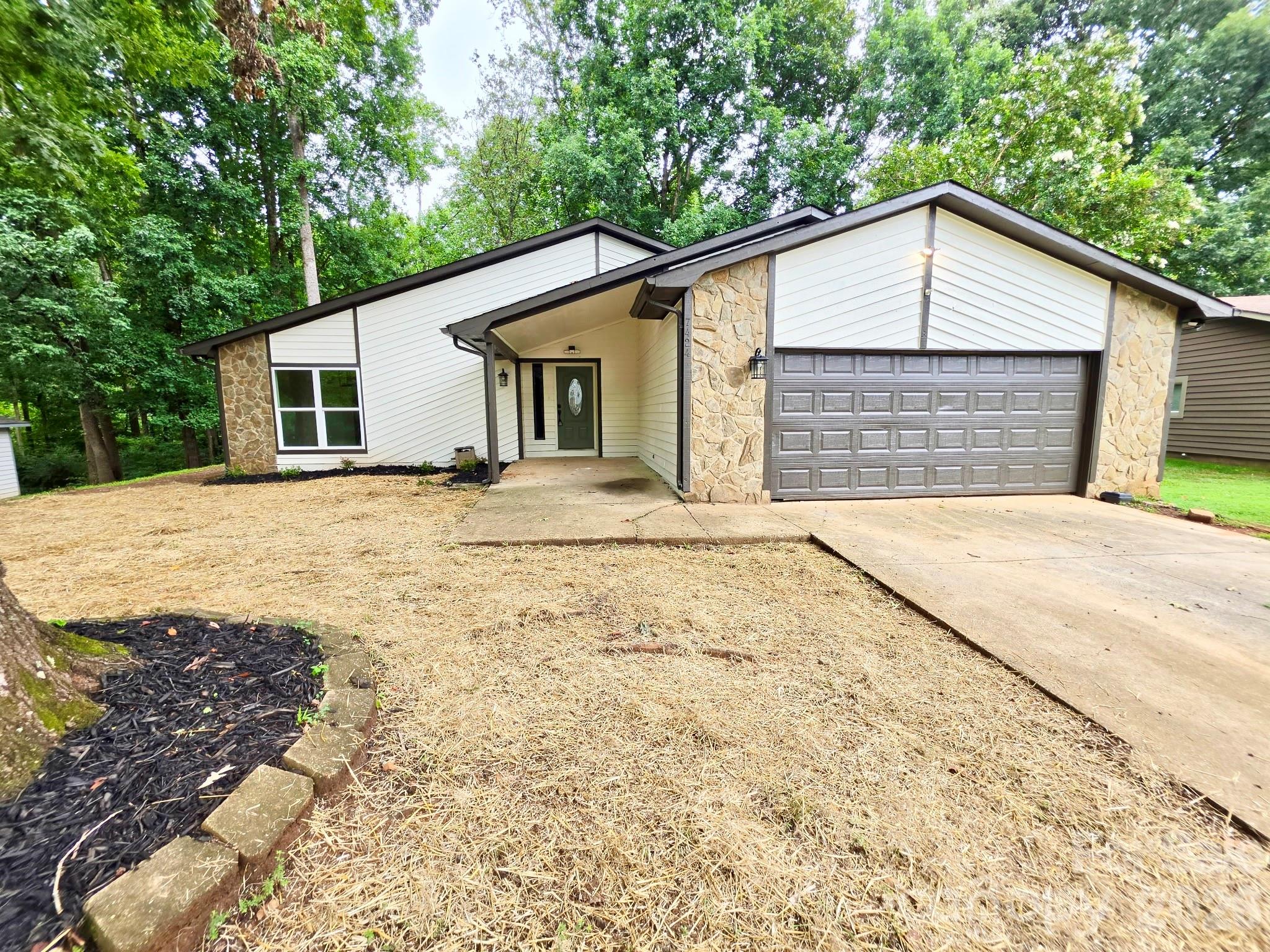 7424 Lawyers Station Drive — photo
