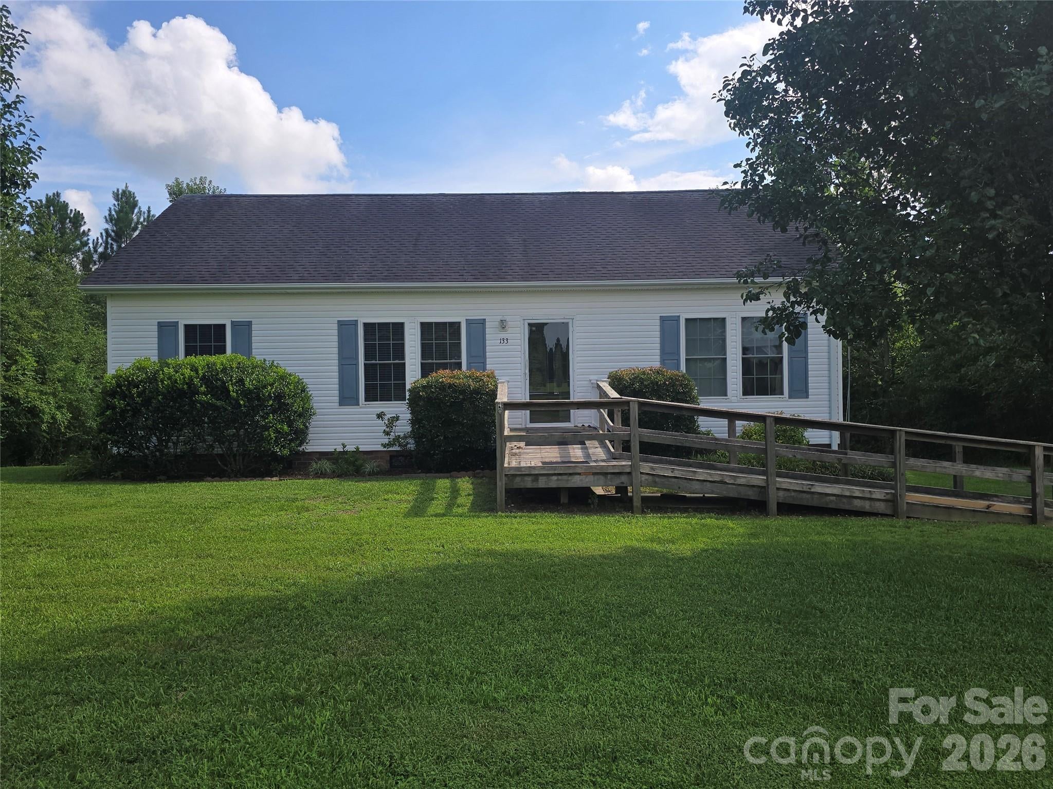 133 Vestal Road — photo