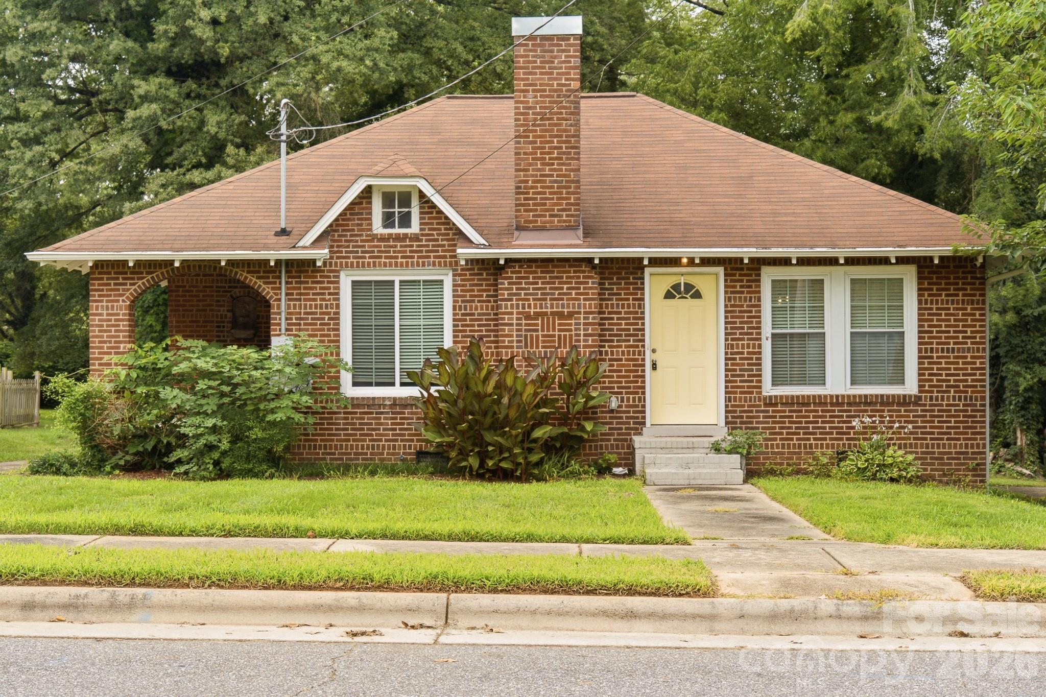 626 S Green Street — photo