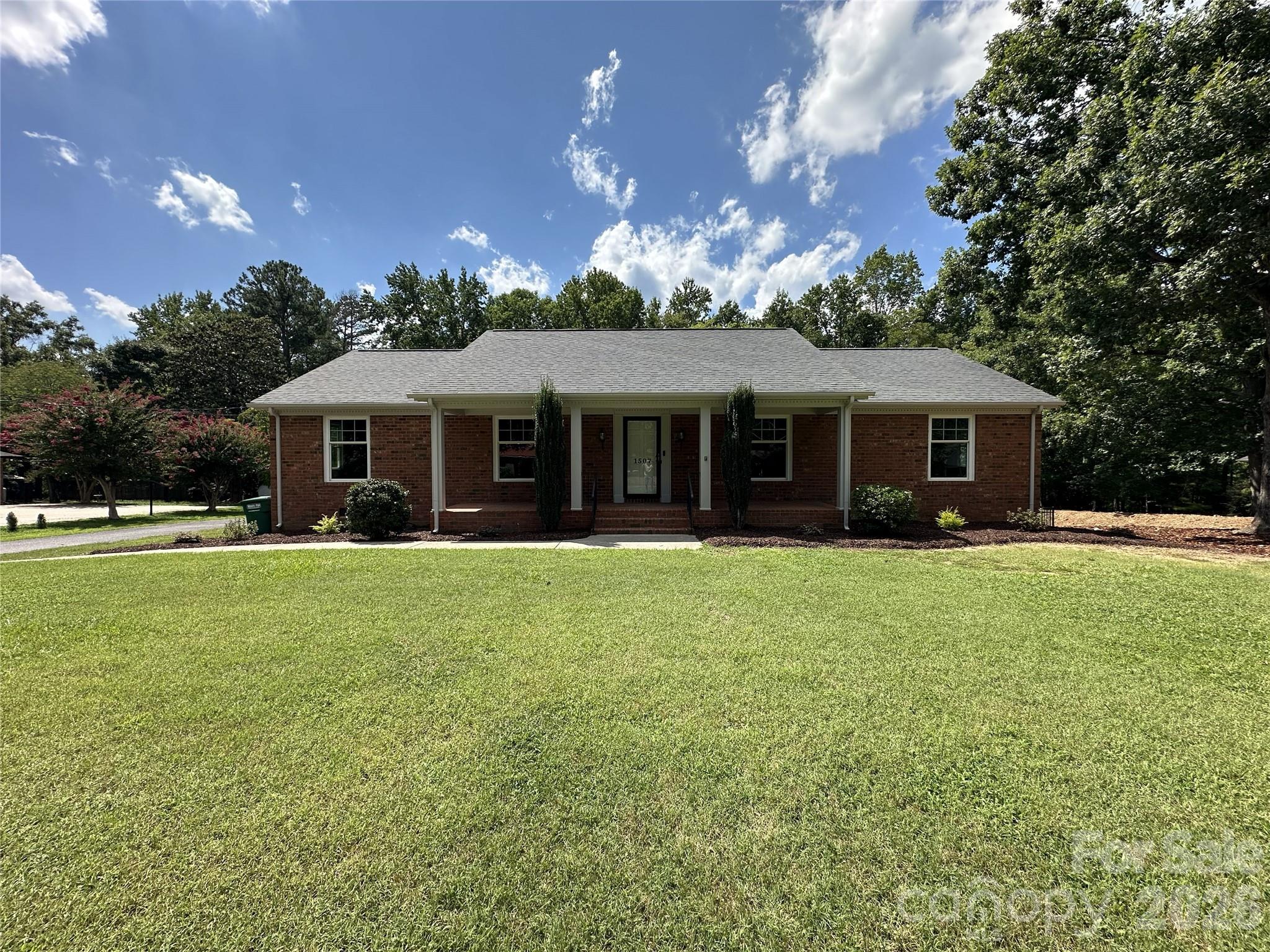 1507 Hyman Drive — photo