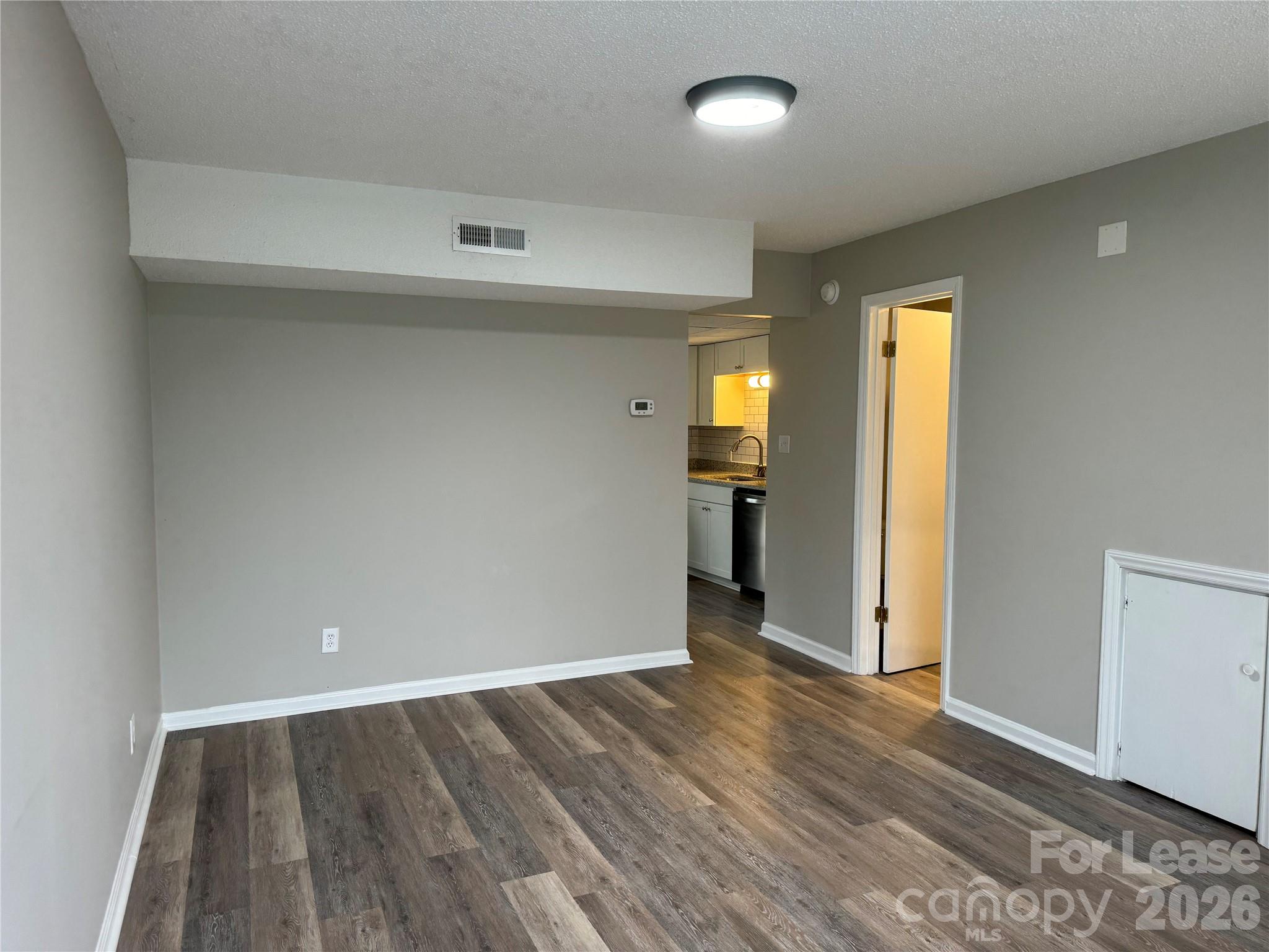 118 Ross Street B4 — photo