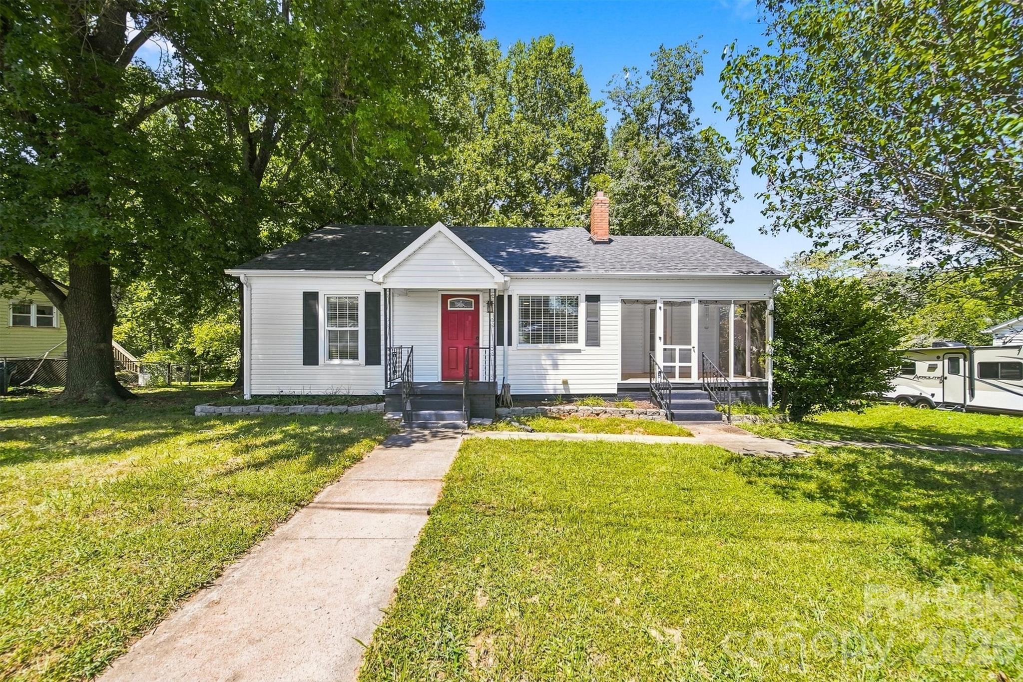 3226 Anderson Street — photo