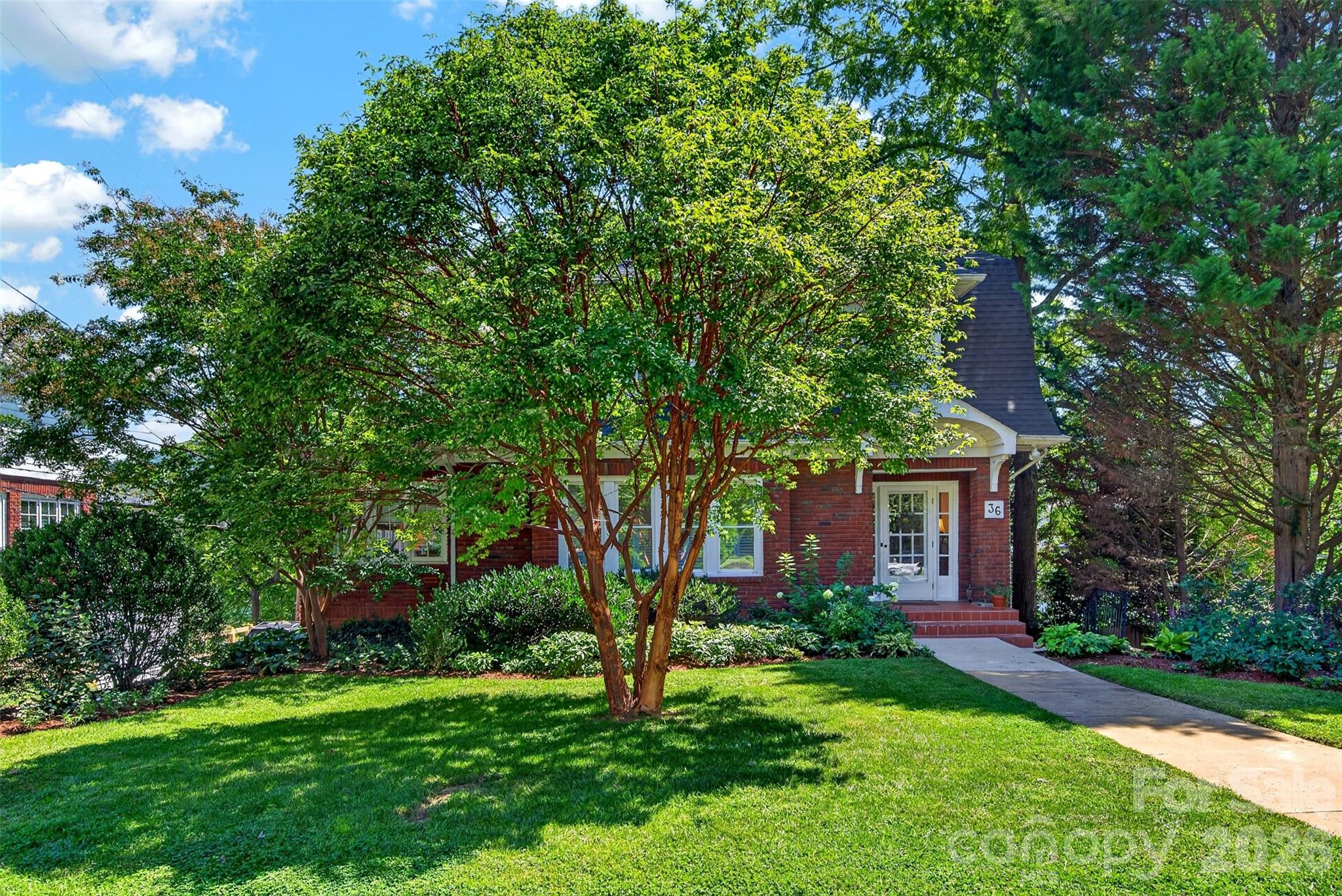 36 Mount Vernon Circle — photo