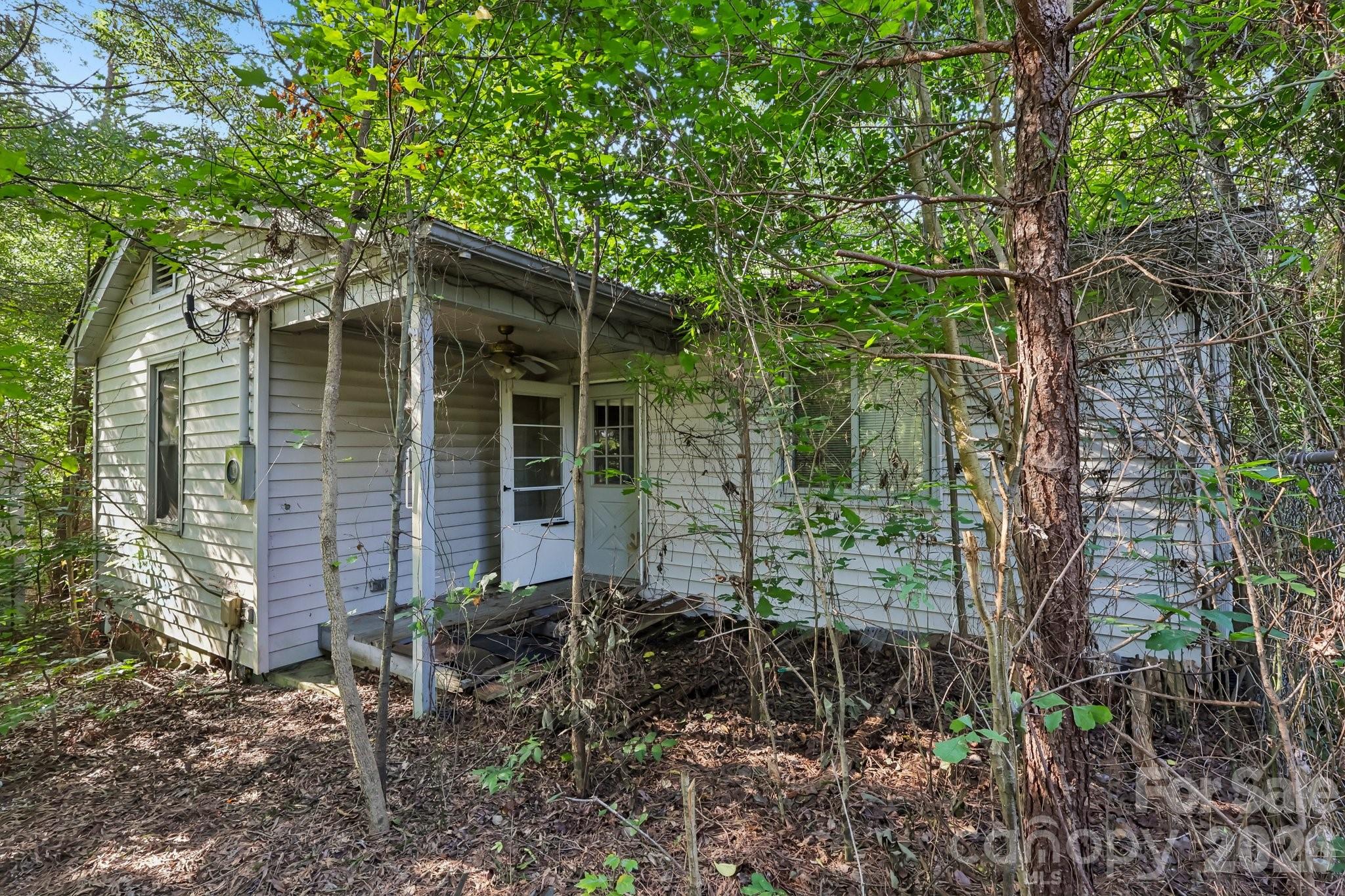 225 Hackett Street — photo