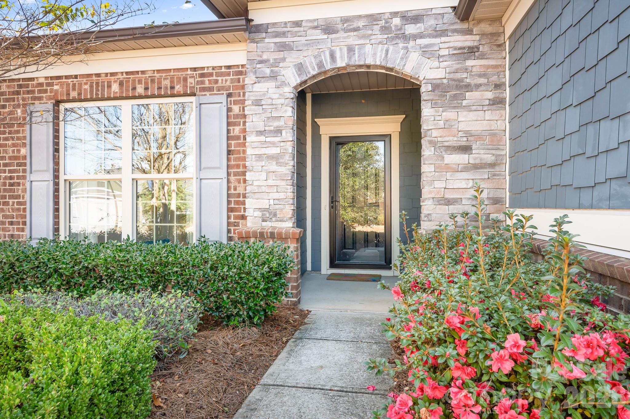 910 Kirby Drive — photo