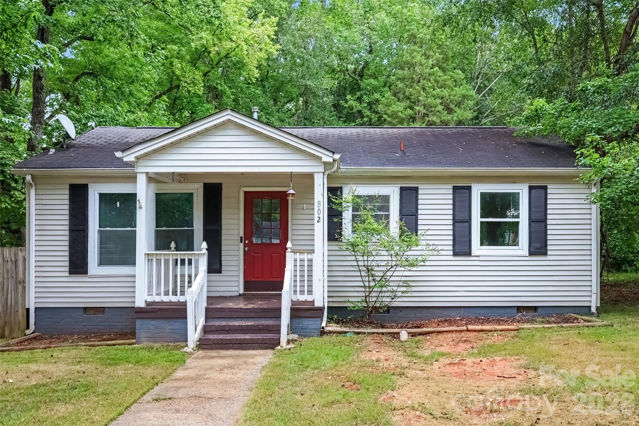 802 Stowe Drive — photo