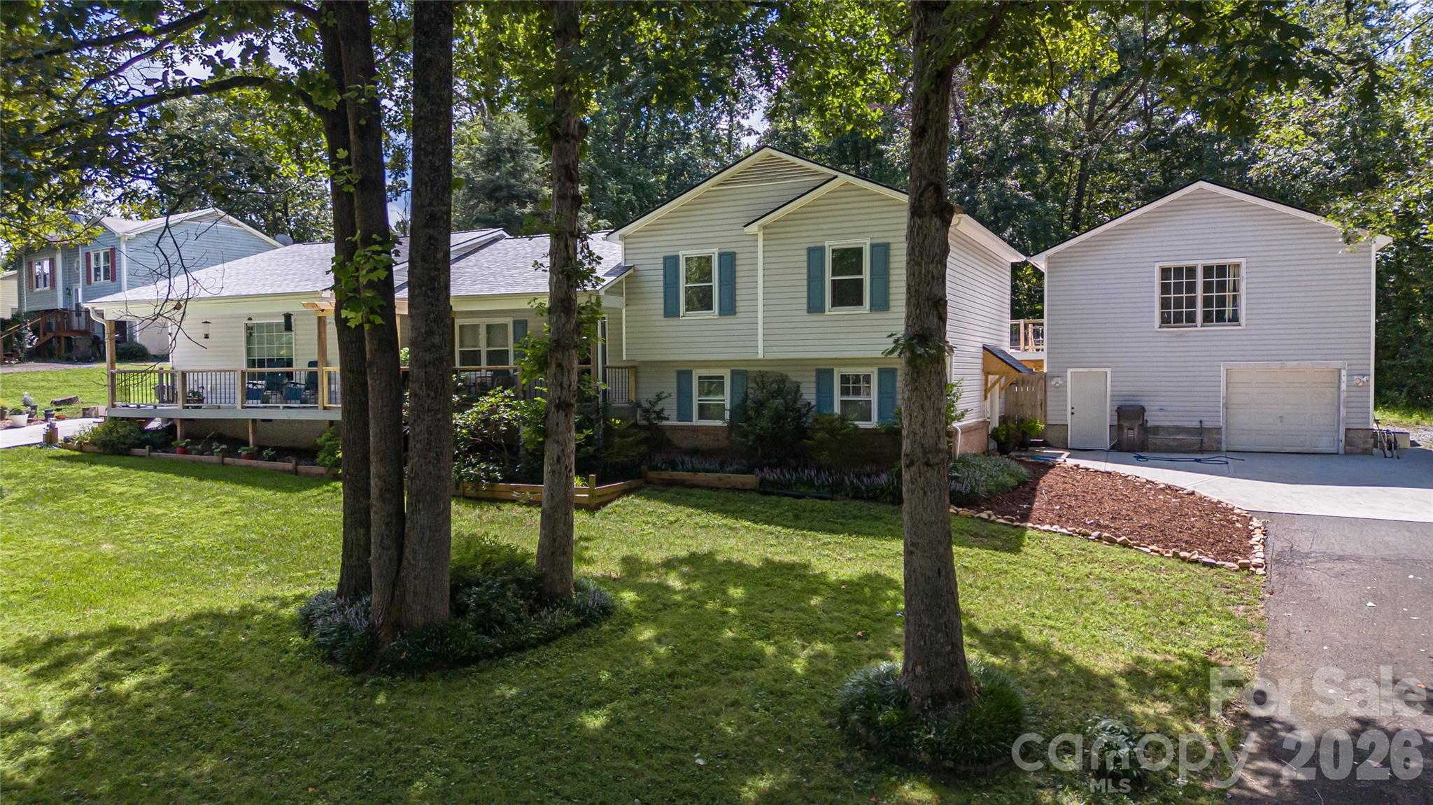 100 Woodlea Drive — photo