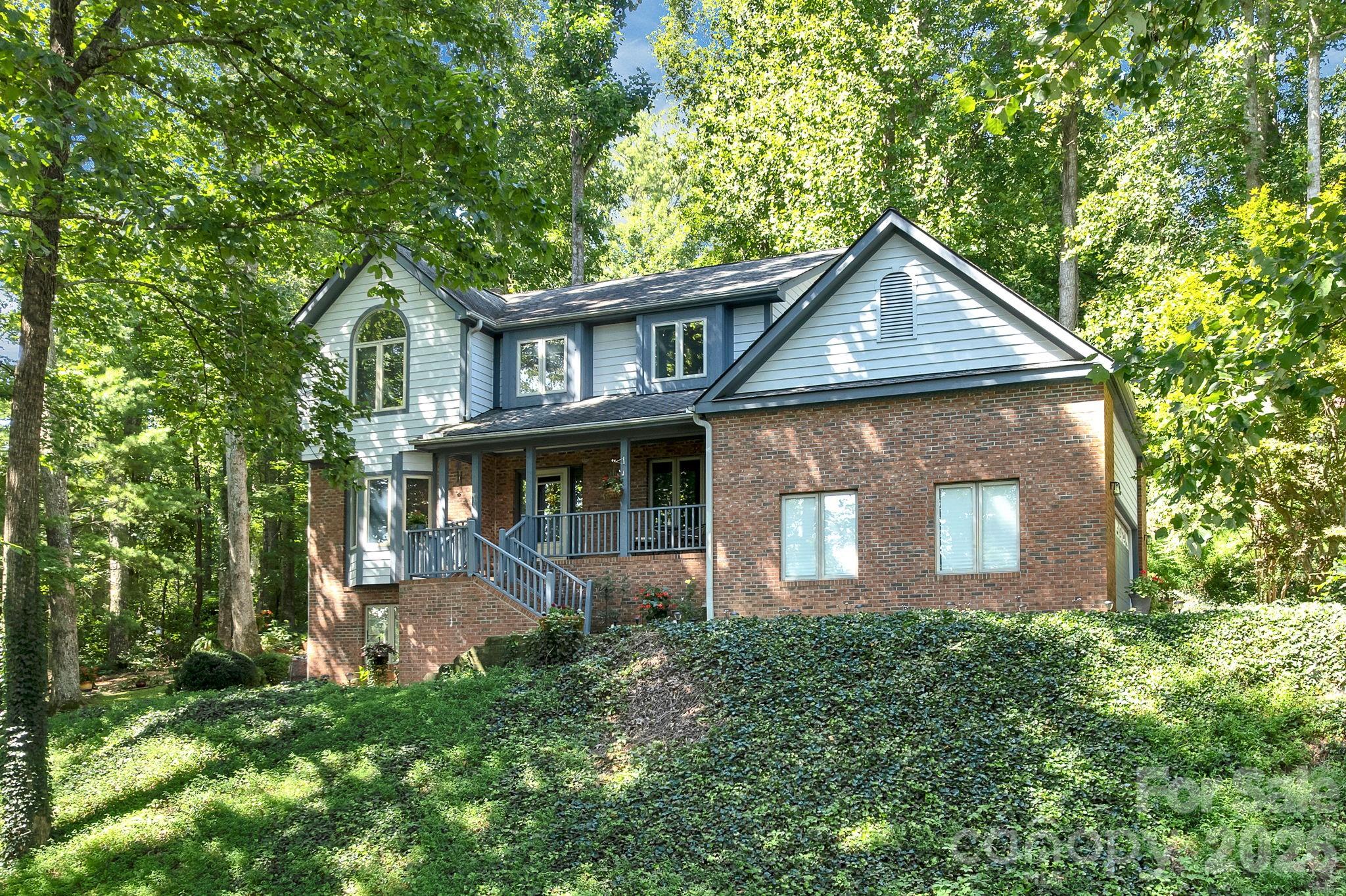 25 Weston Heights Drive — photo