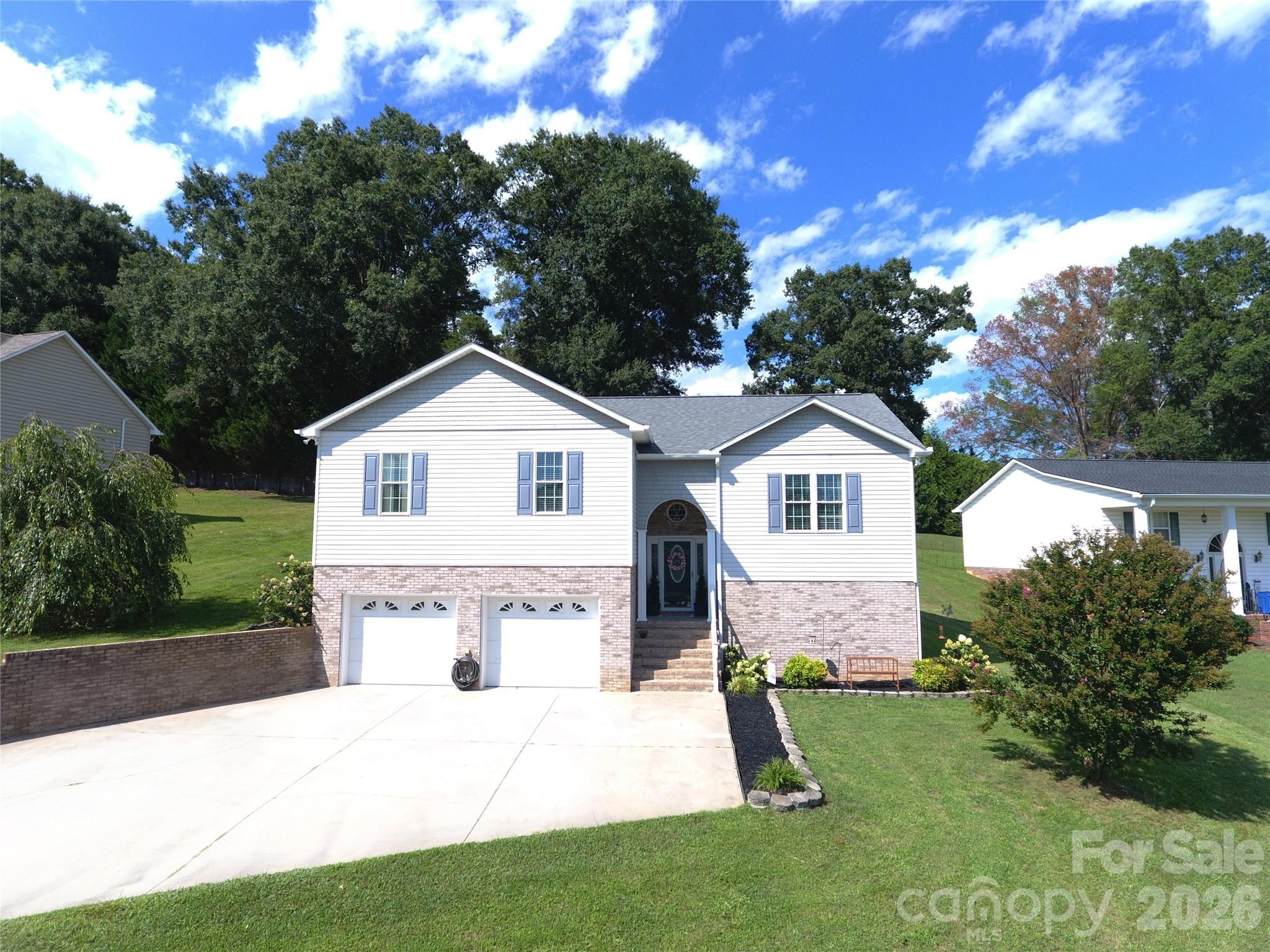 2135 Olde Farm Road SE — photo