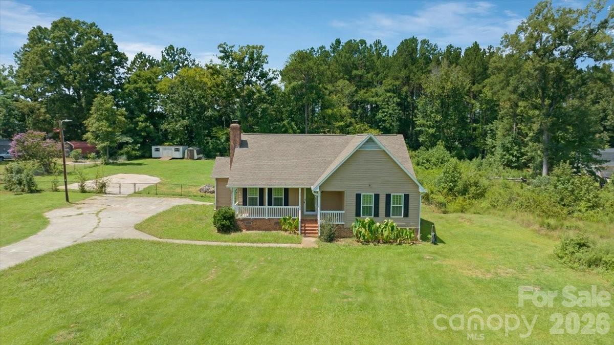 2827 E Pinewood Road — photo
