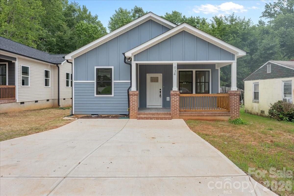 1034 Grady Street — photo