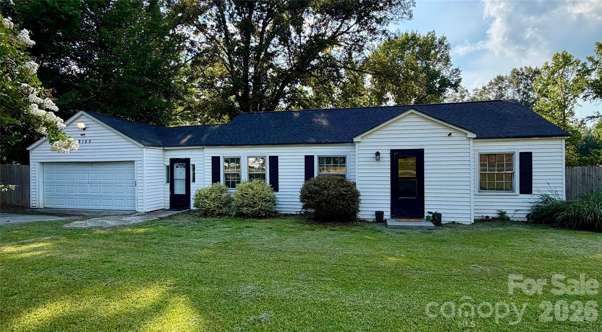 2180 Lynwood Drive — photo