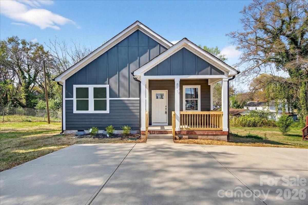 811 Craig Place — photo
