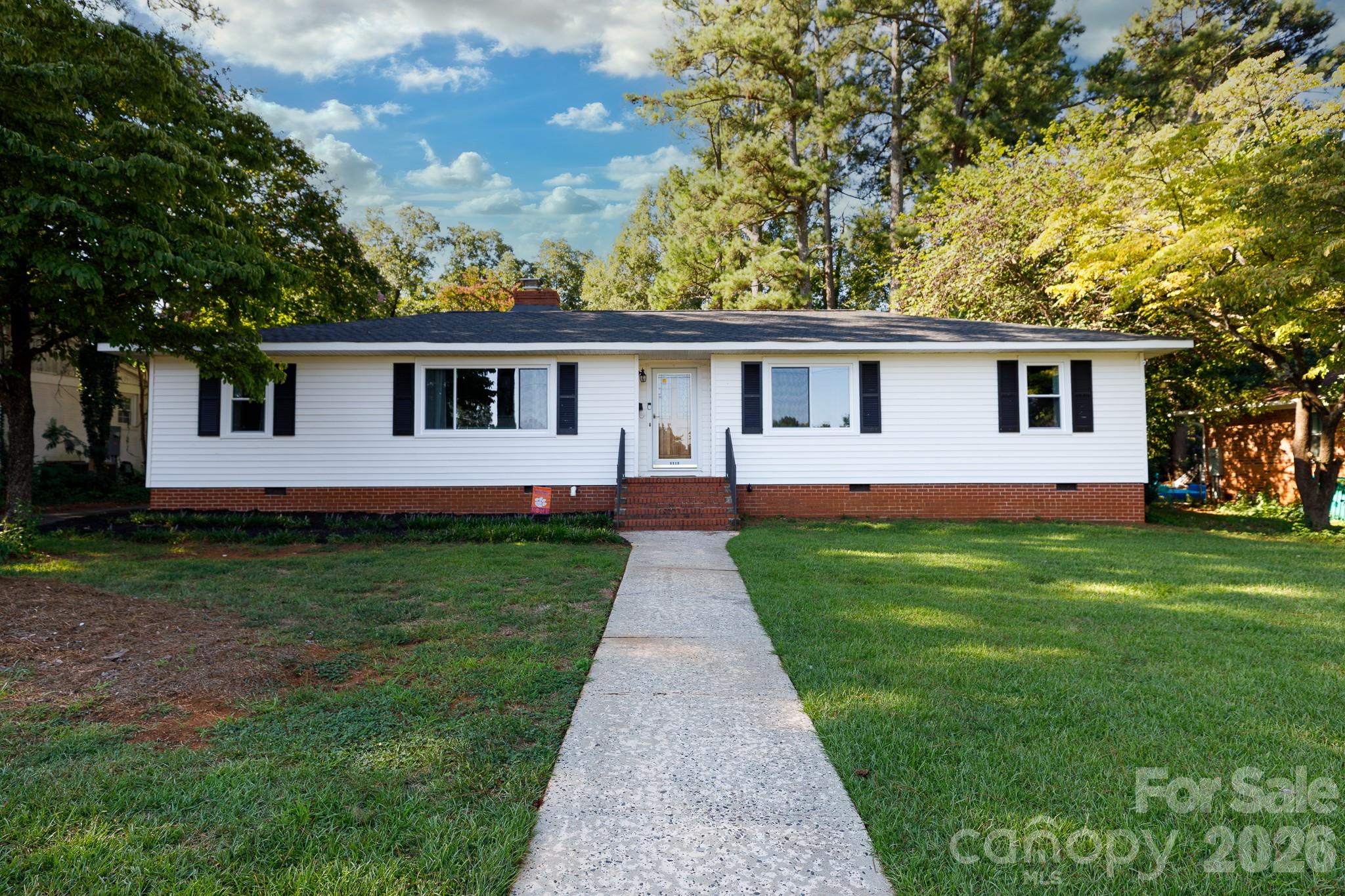 1131 Richmond Drive — photo